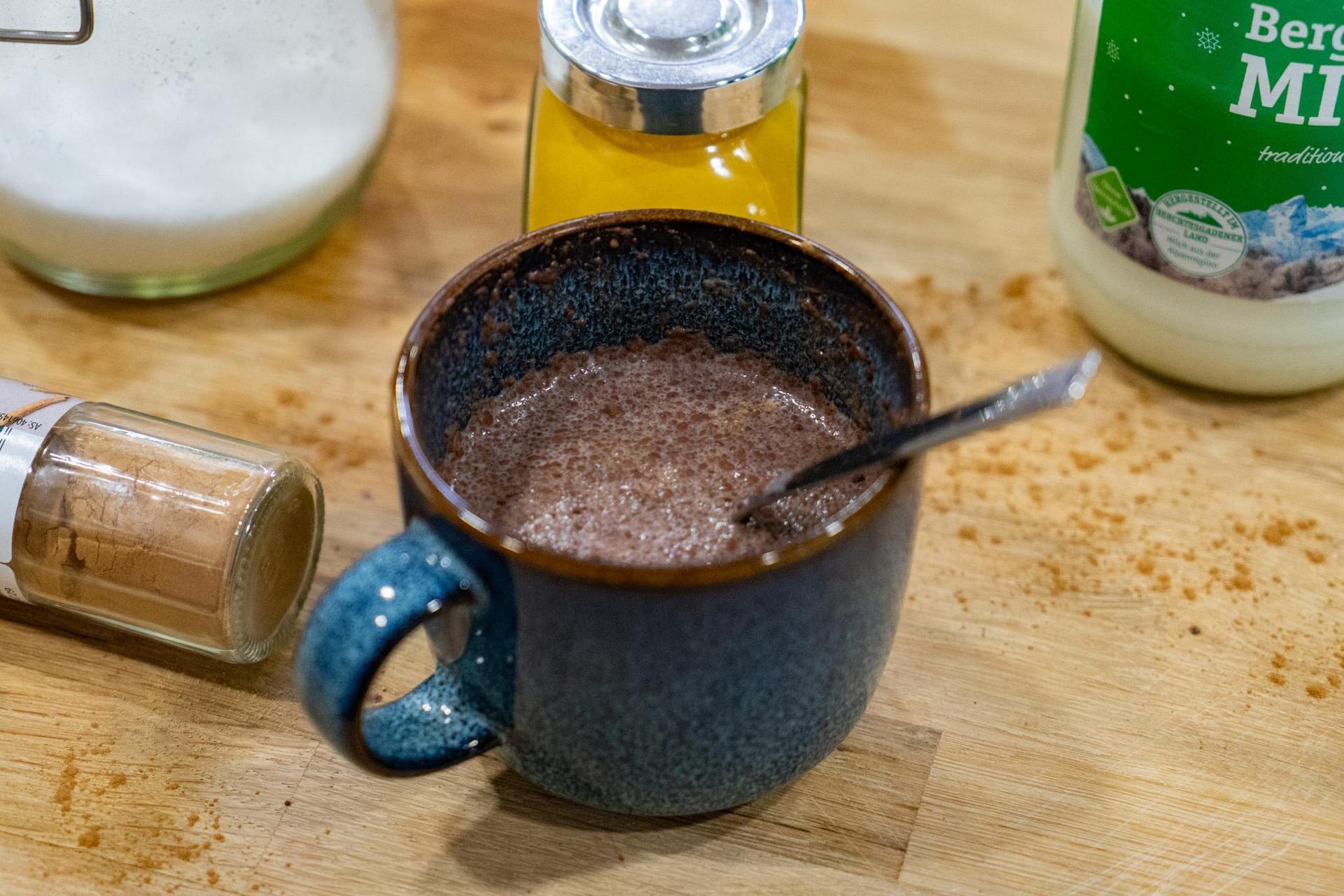 Erstmal wieder klarkommen mit einer gesunden heißen Schoki. (Bild: knz)