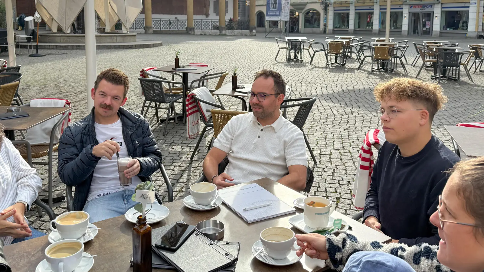 Wolfgang Preuß (von links), Florian Füger, Niklas Giedl und Franziska Weiß von der Jungen Union Amberg wollen im März bei der Kommunalwahl mit einer eigenen Liste antreten. (Bild: Petra Hartl)