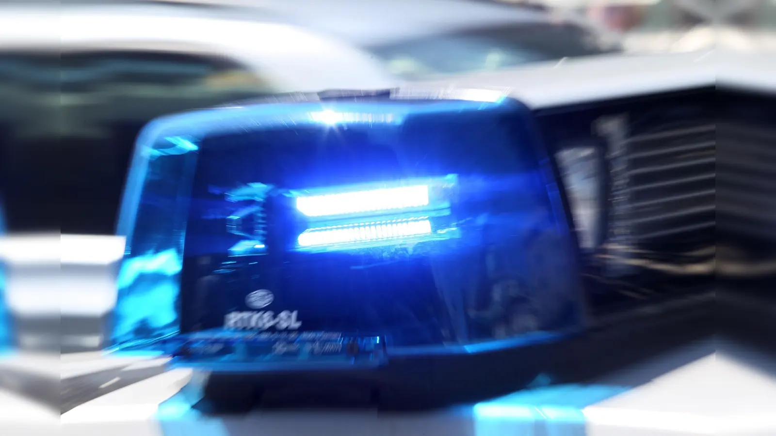 Die Amberger Verkehrspolizei erwischte bei einer Kontrolle auf der A6 bei Ursensollen einen Fahrzeugführer mit gefälschtem Führerschein. (Symbolbild: Stephan Jansen)