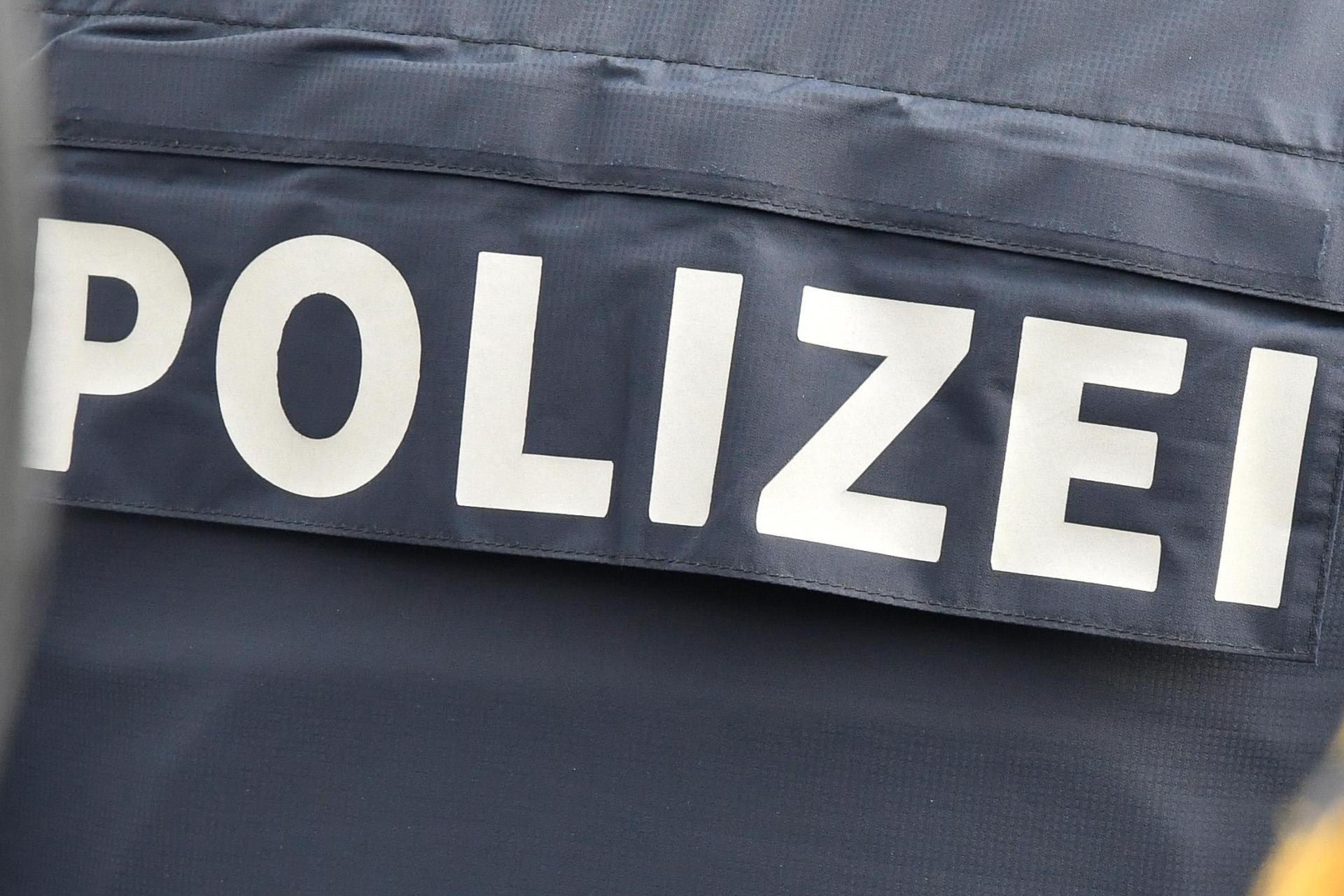 Bei Birgland wollte ein Mann Benzingeld erbetteln. (Symbolbild: Petra Hartl)