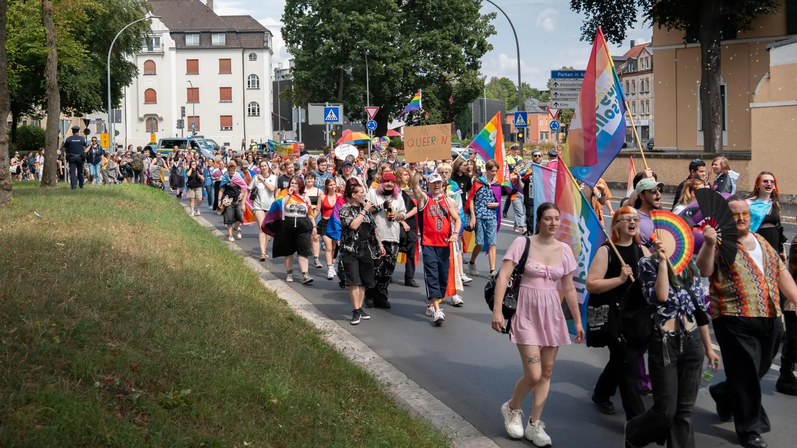 Der CSD – ein Demonstrationstag von Lesben, Schwulen, Bisexuellen, Transgeschlechtlichen und allgemein von queeren Personen. Wo hat er seinen Ursprung?  (Bild: Marina Gube)
