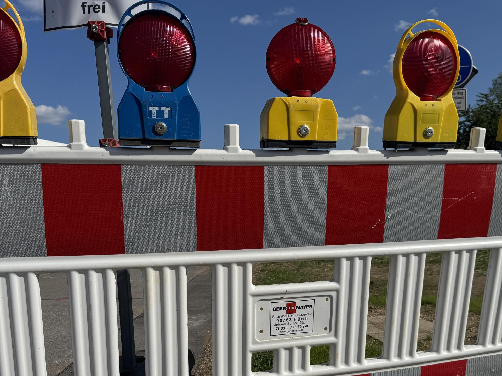 Die Kreisstraße AS11 wird voll gesperrt. Deshalb gibt es Einschränkungen im Linienverkehr der Linie 457. (Symbolbild: Heike Unger)