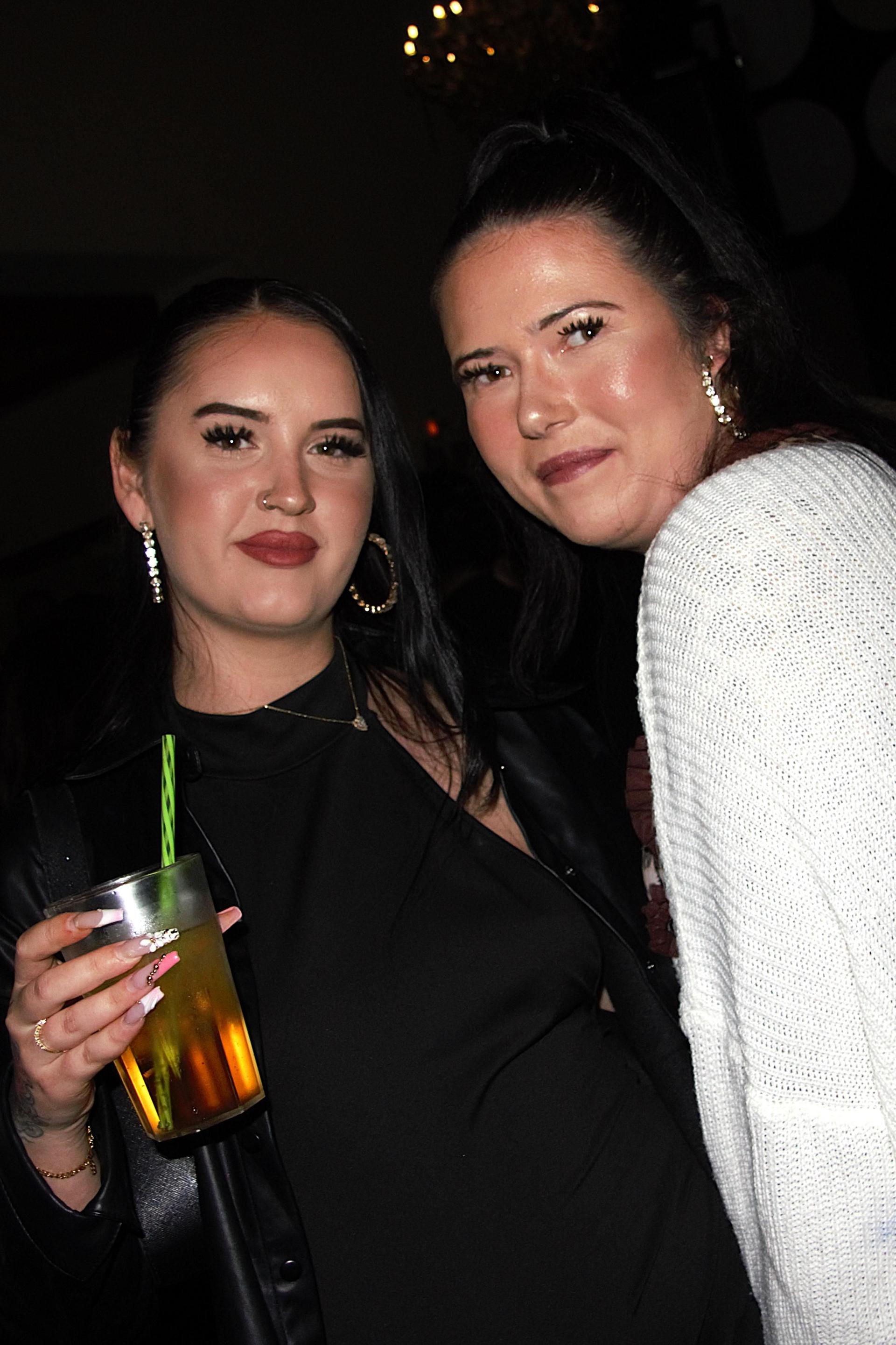 Am Samstag wummerten die Bässe durch den Casinosaal. Bei Models and Bottles war ordentlich was los. (Bild: Marlin Nixdorf)