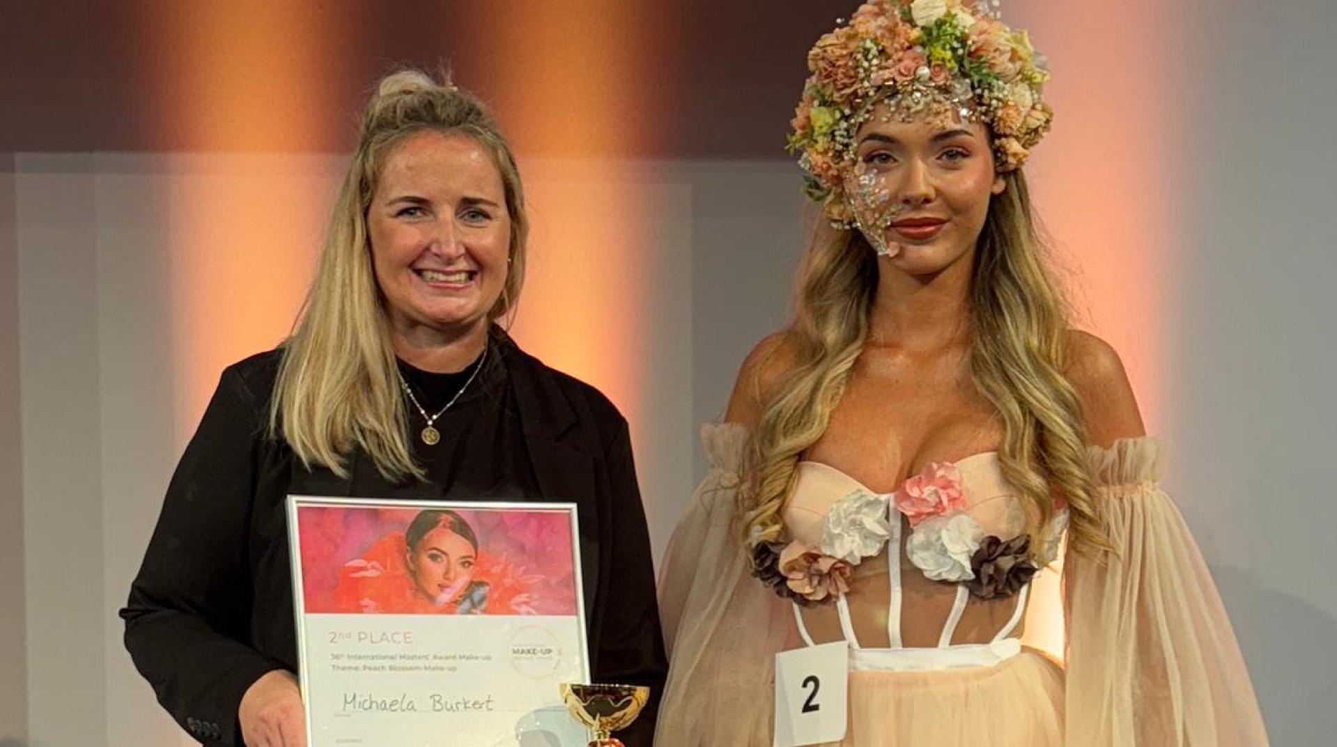 Michaela Burkert als Vizemeisterin bei einem internationalen Make-up-Wett bewerb. (Bild: Aline Klöck)