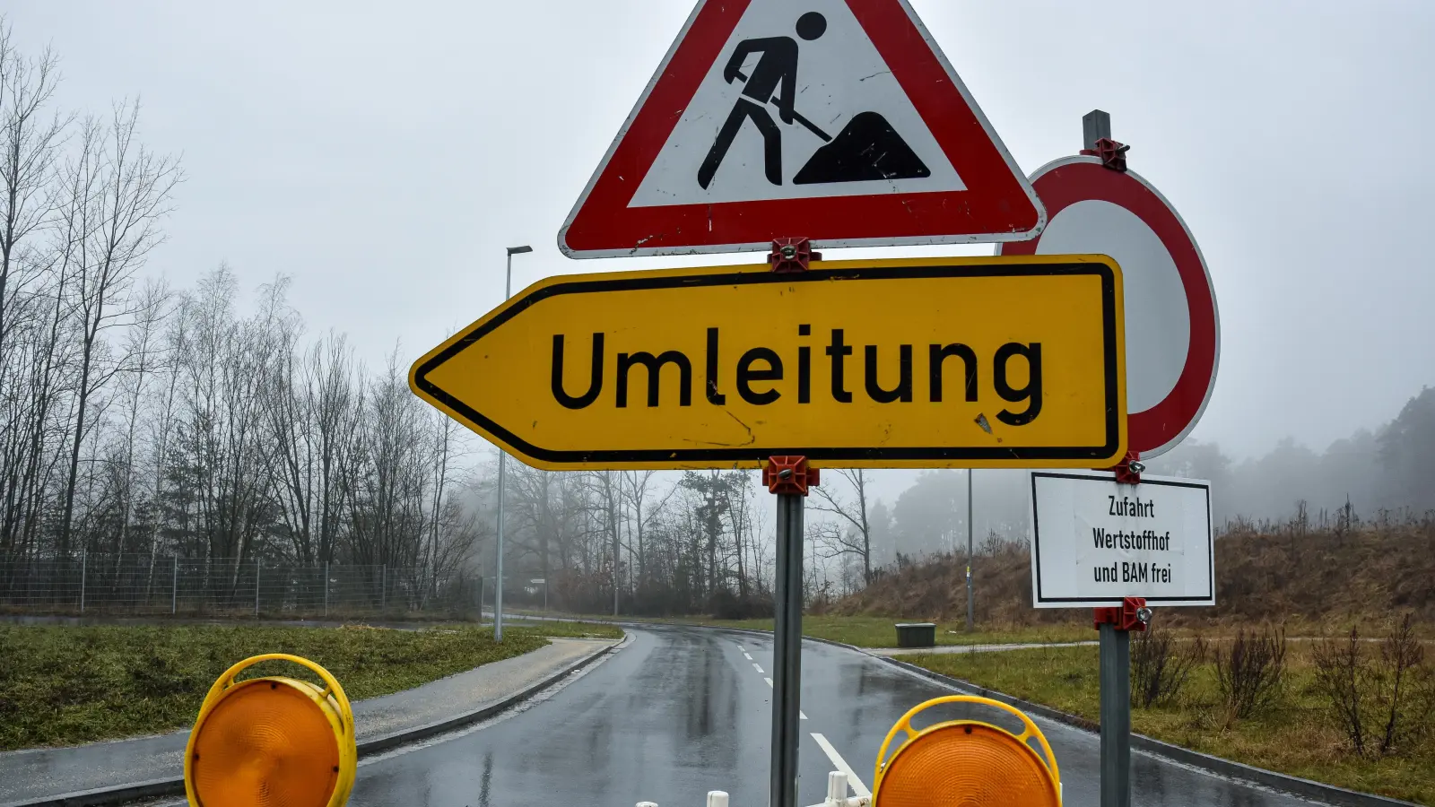 Die Sperrung der Industriestraße in Sulzbach-Rosenberg soll bis zum 13. Juni dauern. (Symbolbild: Stephan Huber)