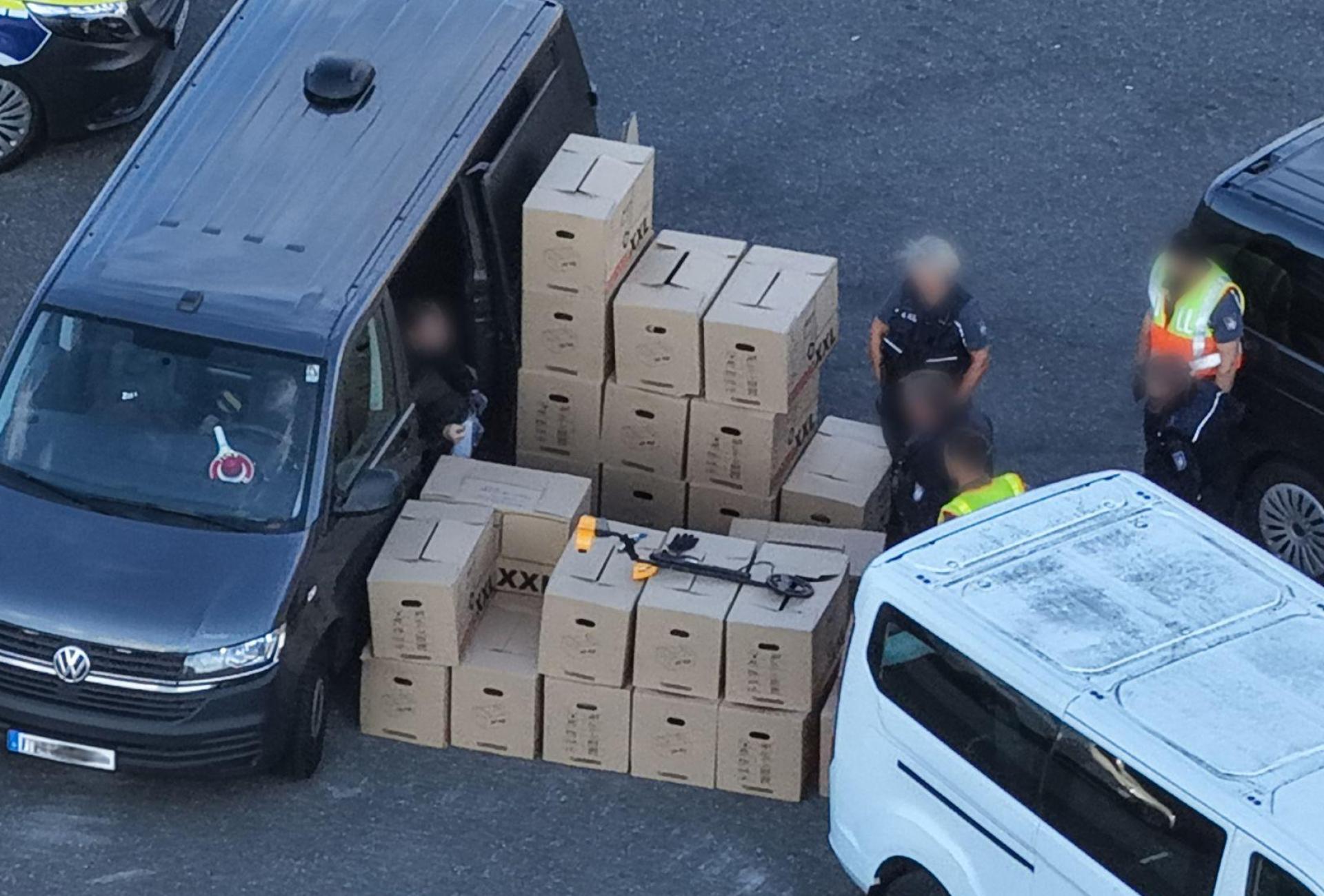 Ermittler haben im Hamburger Hafen mehr als 400 Kilogramm Kokain gefunden. (Bild: Fabian Höfig/NEWS5/dpa)