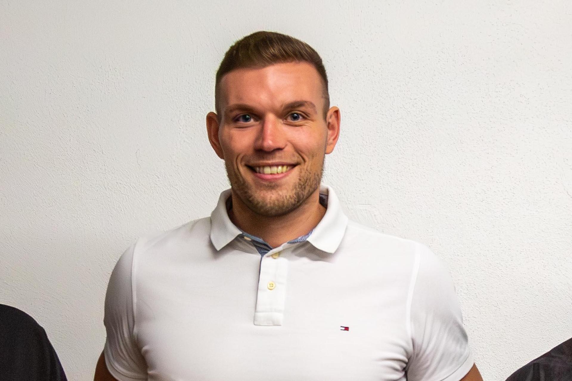 Marco Seifert (Mitte) stürmt künftig für den FC Amberg.  (Bild: FC Amberg | Matthias Reuß)