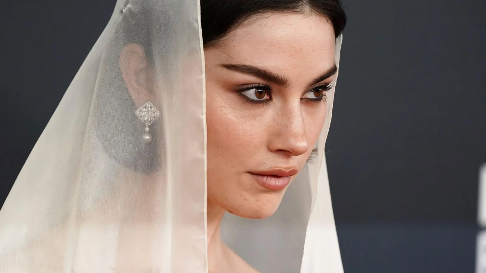 US-Sängerin Gracie Abrams gibt ihr Spielfim-Debüt. (Archivbild)  (Bild: Jordan Strauss/Invision/AP/dpa)