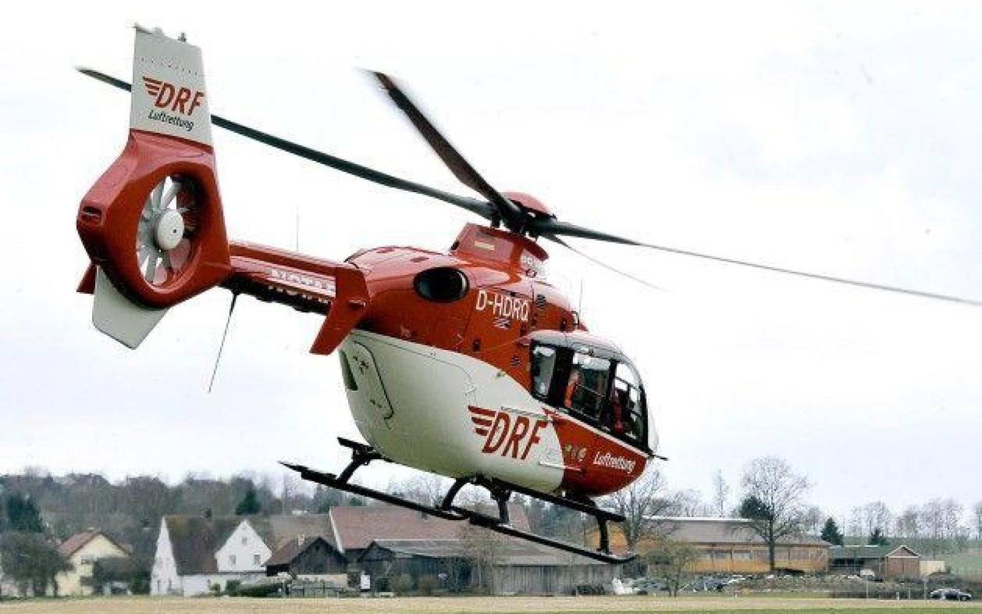 Der 22-Jährige musste mit einem Hubschrauber in ein Krankenhaus gebracht werden. (Symbolbild: Karin Wilck)