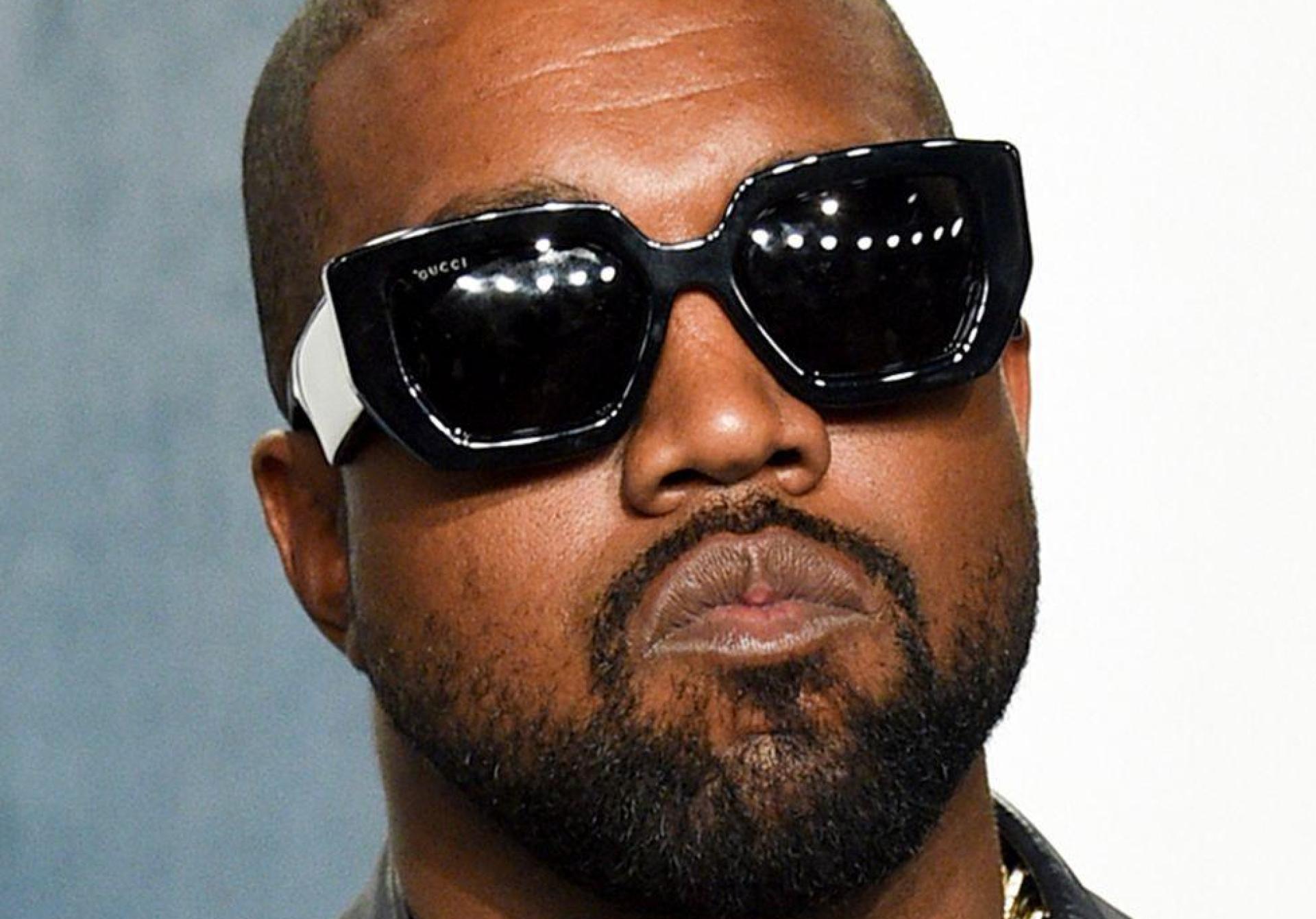 Kanye West, US-Rapper, bei der Vanity Fair Oscar Party. (Archivbild) (Bild: Evan Agostini/Invision/AP/dpa)