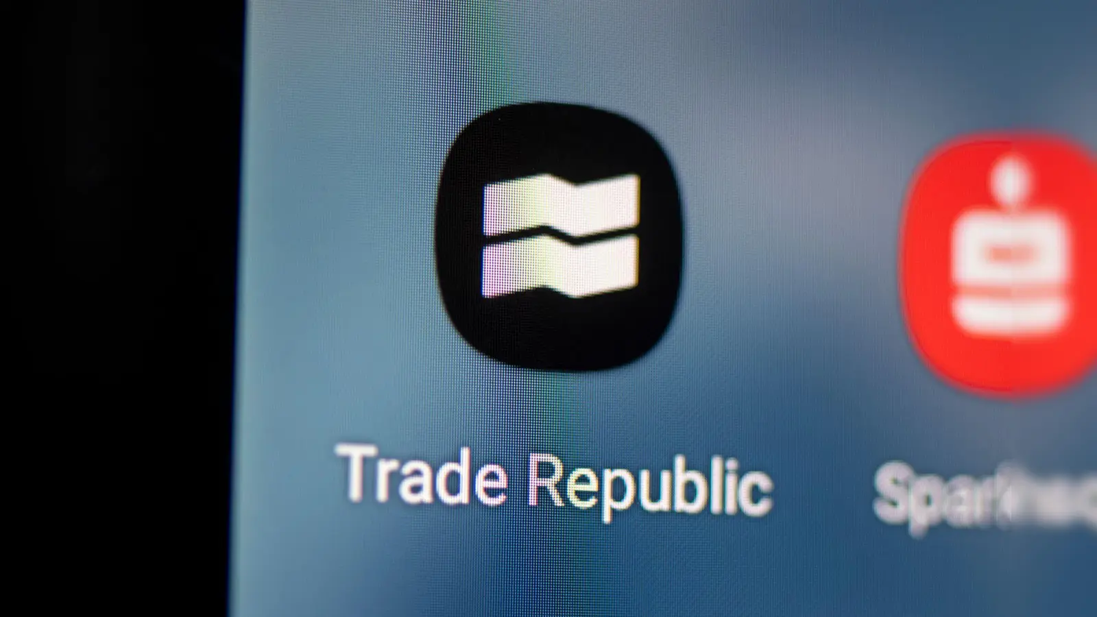 Der Online-Broker Trade Republic zählt zu den wertvollsten deutschen Finanz-Start-ups (Archivbild). (Bild: Fabian Sommer/dpa)