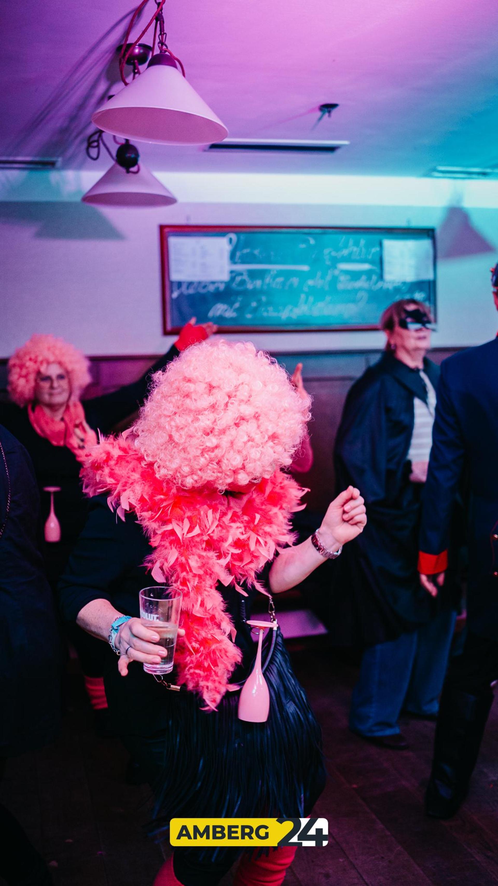 Beim Winkler hatte die Feier der Amberger Hexennacht ihren ganz besonderen Touch. (Bild: Mario Donhauser)