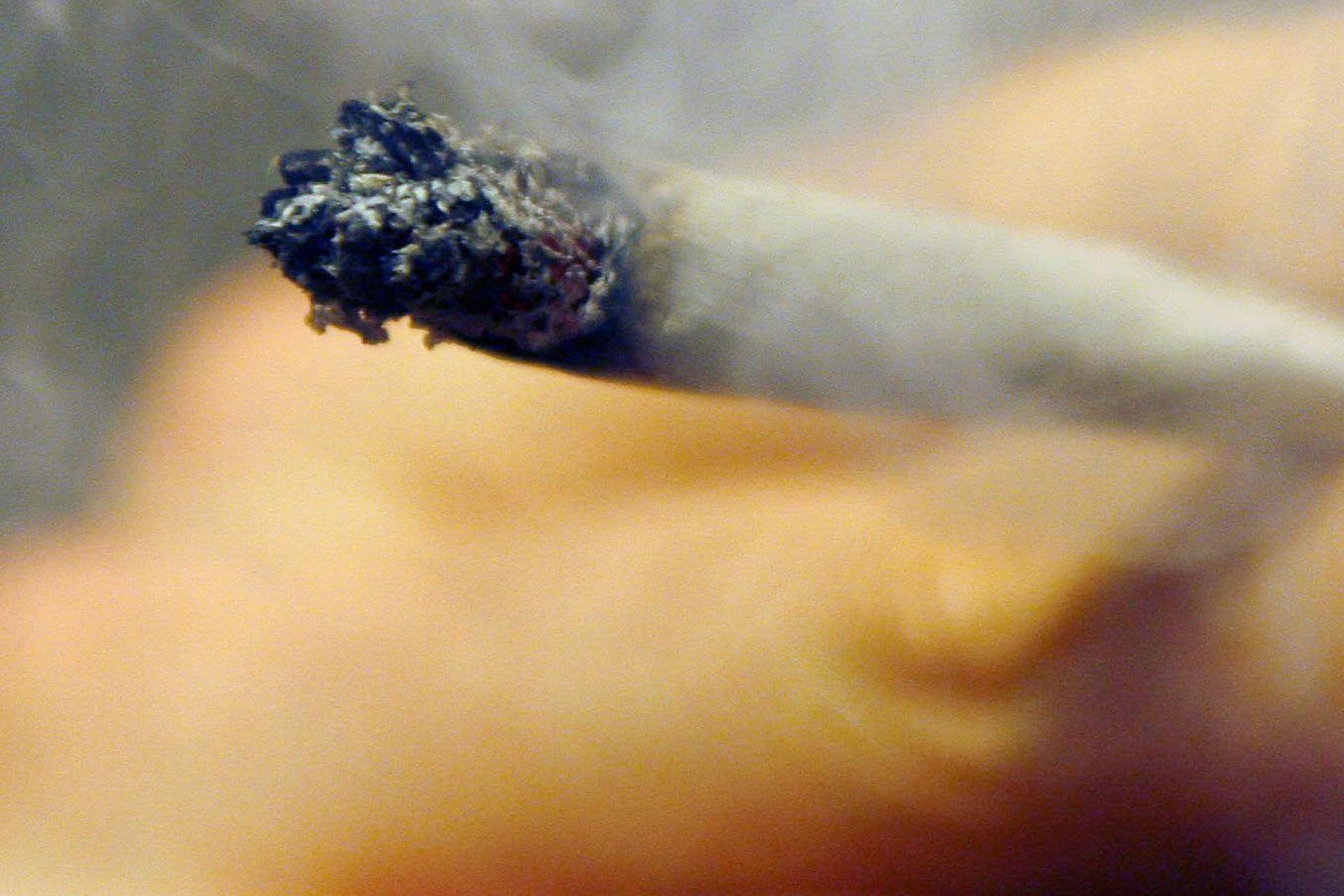 Ein 24-jähriger Mann ist in Kümmersbruck unter Drogeneinfluss Auto gefahren. (Symbolbild: Daniel Karmann/dpa)