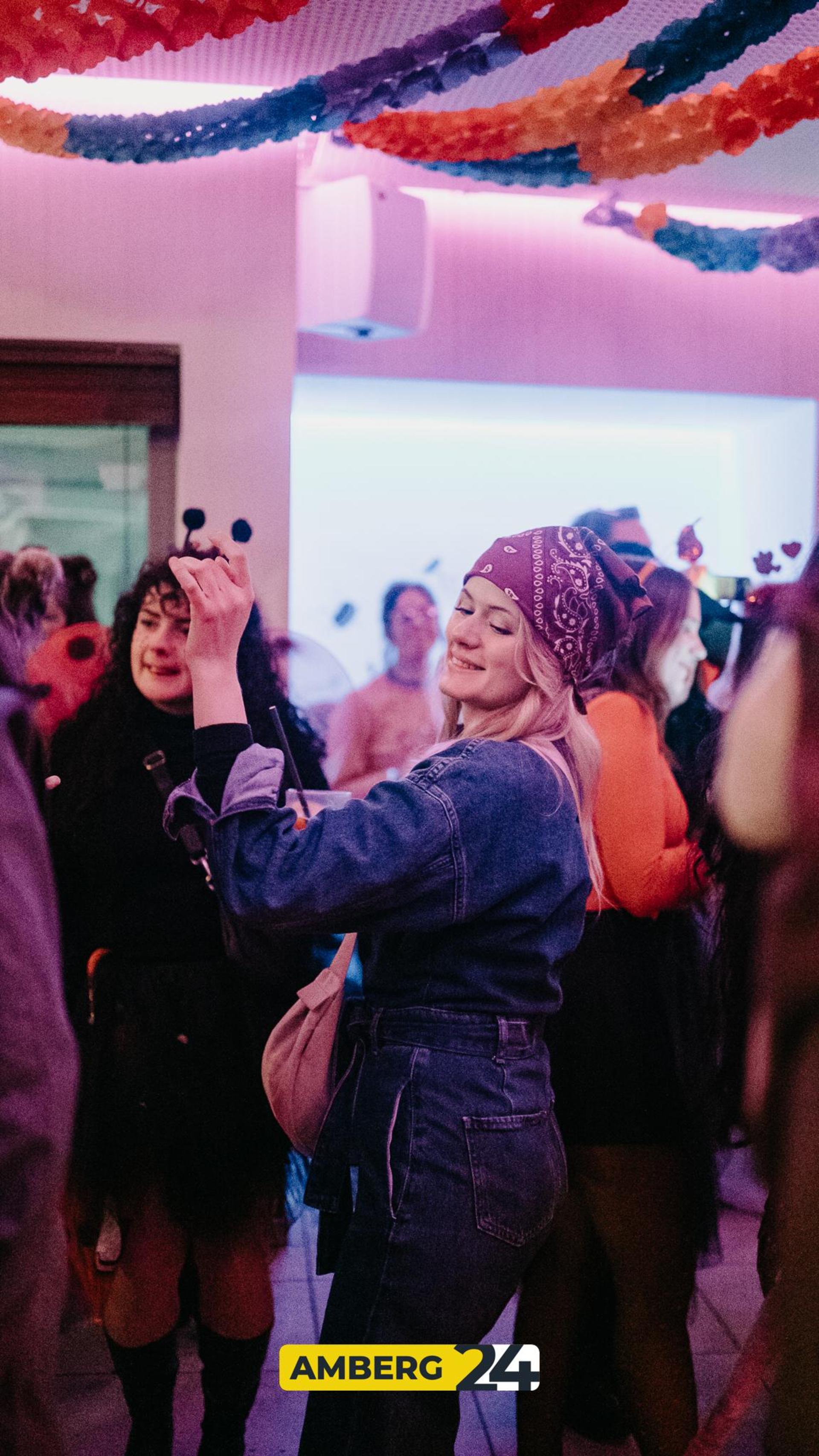 Die Bilder der Hexennacht im Colomba. (Bild: Mario Donhauser)