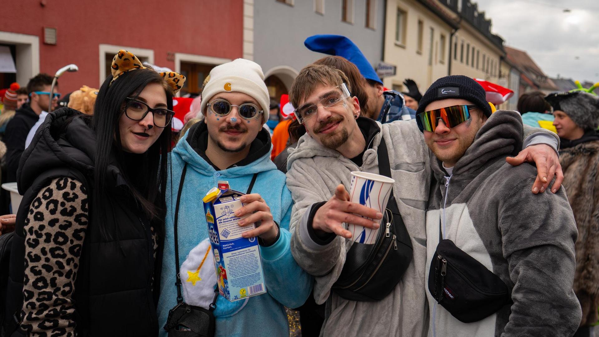 In Hahnbach ging es am Sonntag vor, während und vor allem nach dem Faschingszug richtig ab. (Bild: knz)