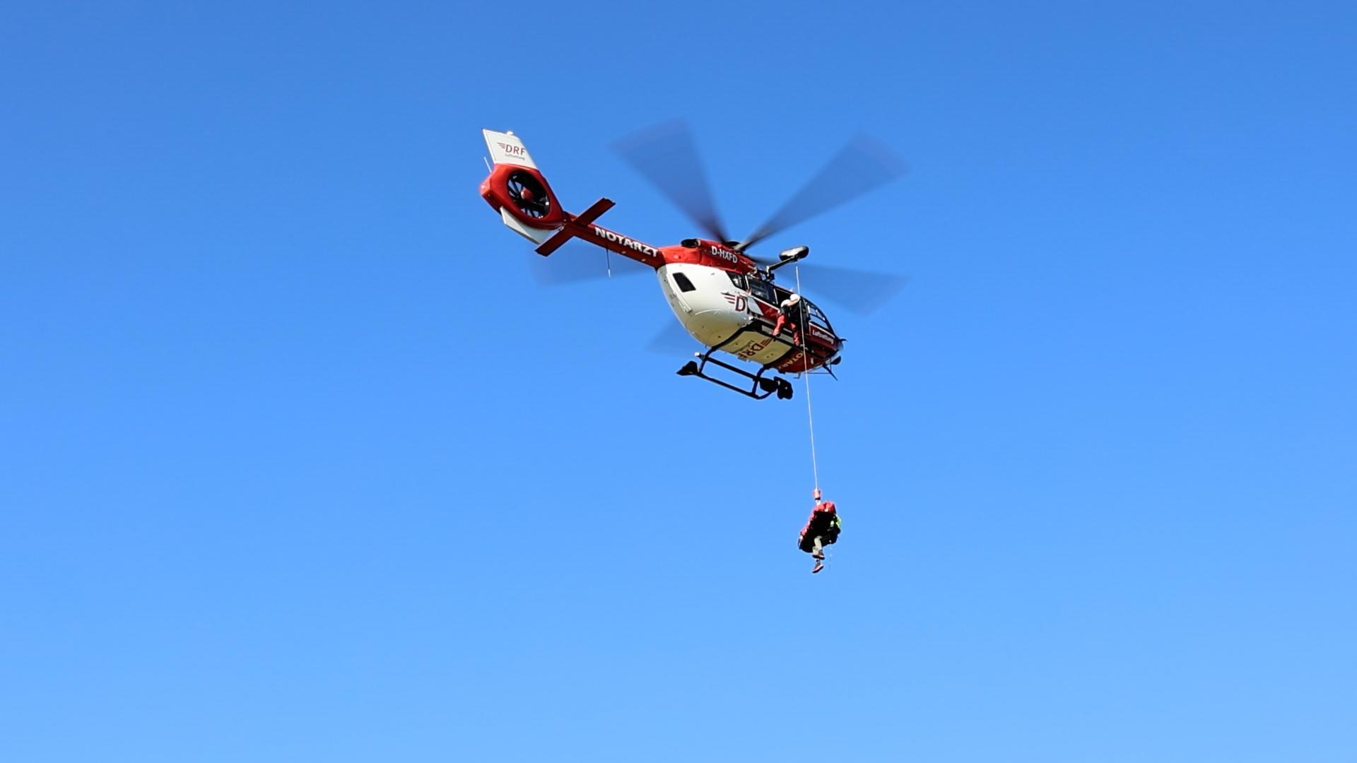 Ein erfahrener Kletterer ist am Freitag bei Hirschbach in die Tiefe gestürzt.  (Symbolbild: Roland Wellenhöfer)