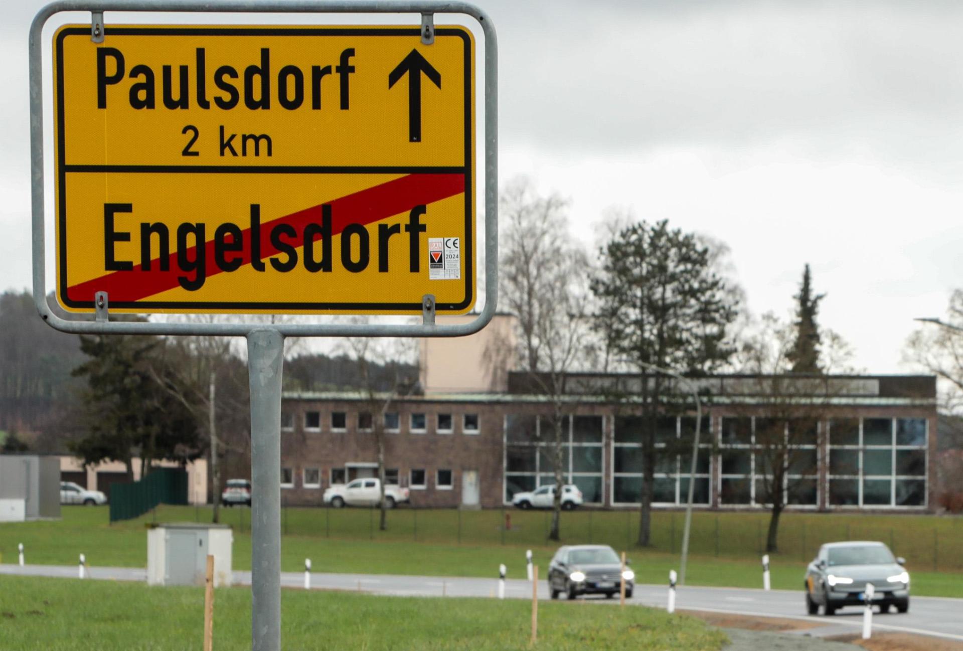 Zwischen Engelsdorf und Paulsdorf ist die Staatsstraße 2040 jetzt fertiggestellt und wieder befahrbar. (Bild: Wolfgang Steinbacher)