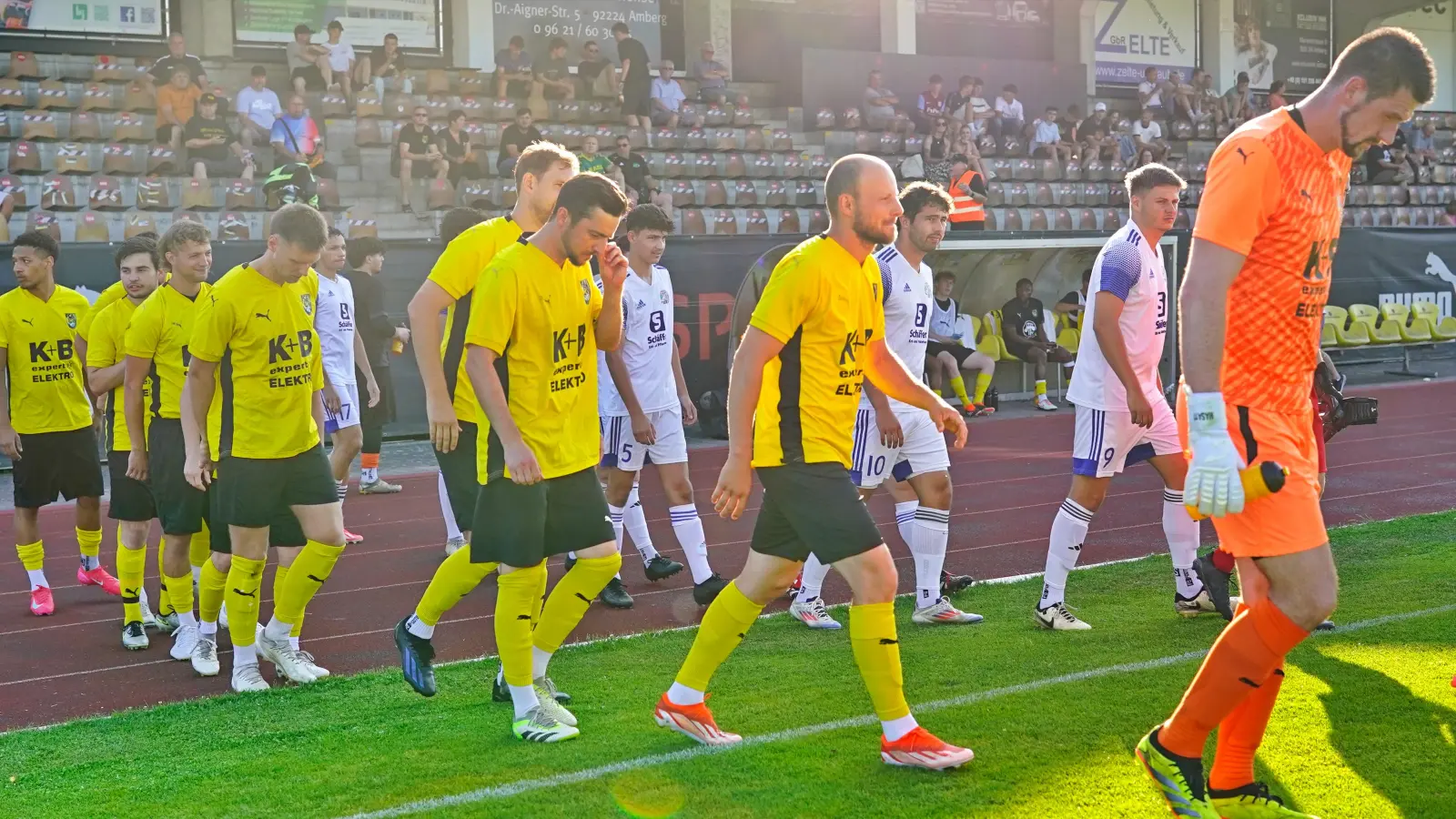 Für den FC Amberg steht der Neustart in der Bezirksliga Nord an. Nun sind auch die ersten Gegner der Amberger in der neuen Saison bekannt.  (Bild: ref)