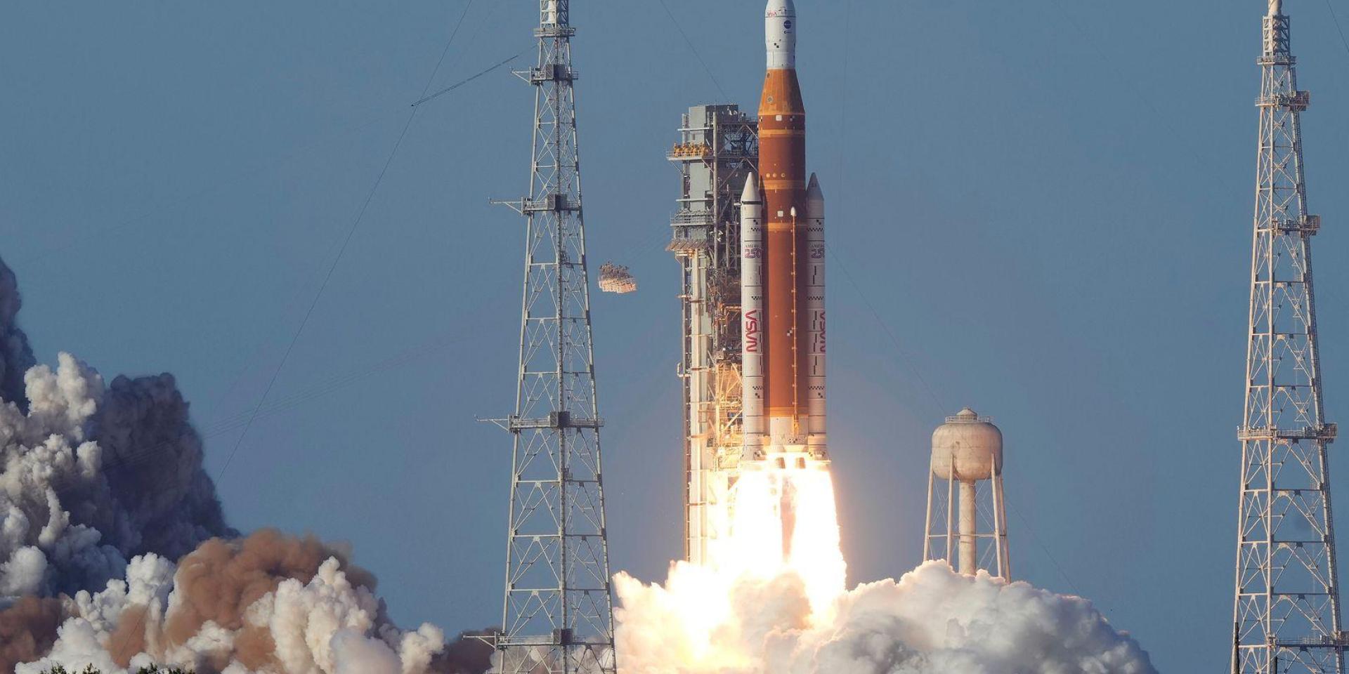 Erstmals seit mehr als 50 Jahren sind wieder Menschen auf dem Weg zum Mond.D (Bild: Chris O'Meara/AP/dpa)