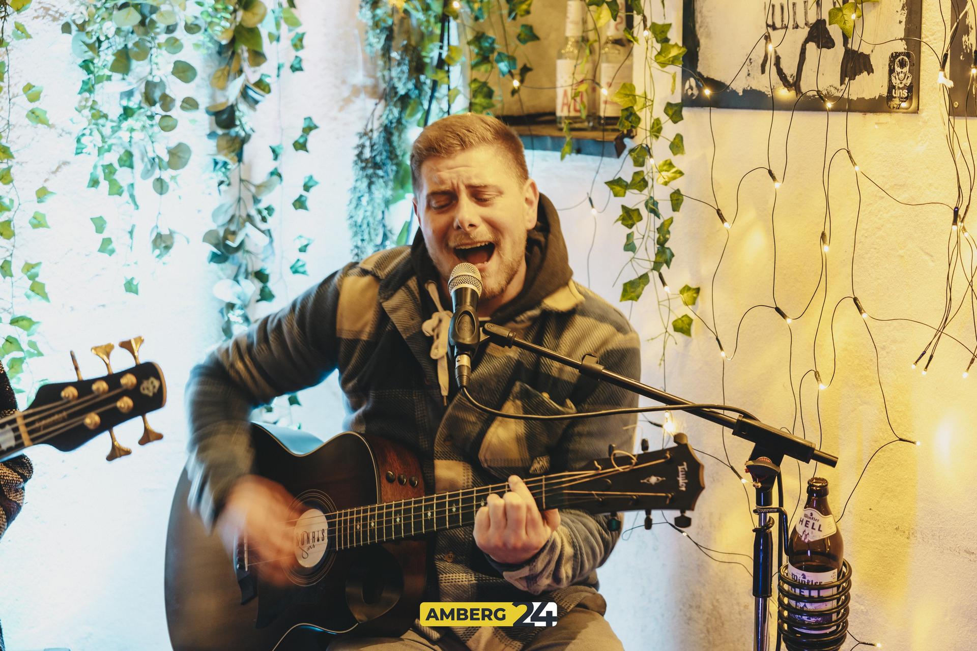 Im UNS in Amberg gab es am Samstag die Sunrise Sons Live. (Bild: Lolografie)