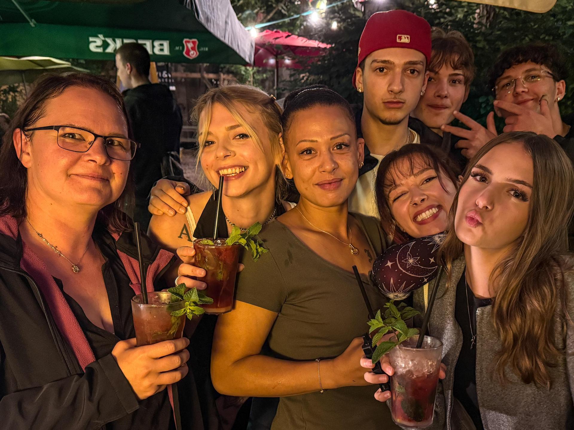 Das 50. Altstadtfest in Amberg am Freitagabend. Casino-Saal-Biergarten. (Bild: Petra Hartl)