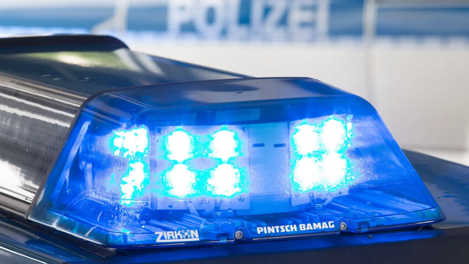 Ein Ski-Nachmittag in Etzelwang endete für einen 17-Jährigen im Krankenhaus.  (Symbolbild: Friso Gentsch/dpa)