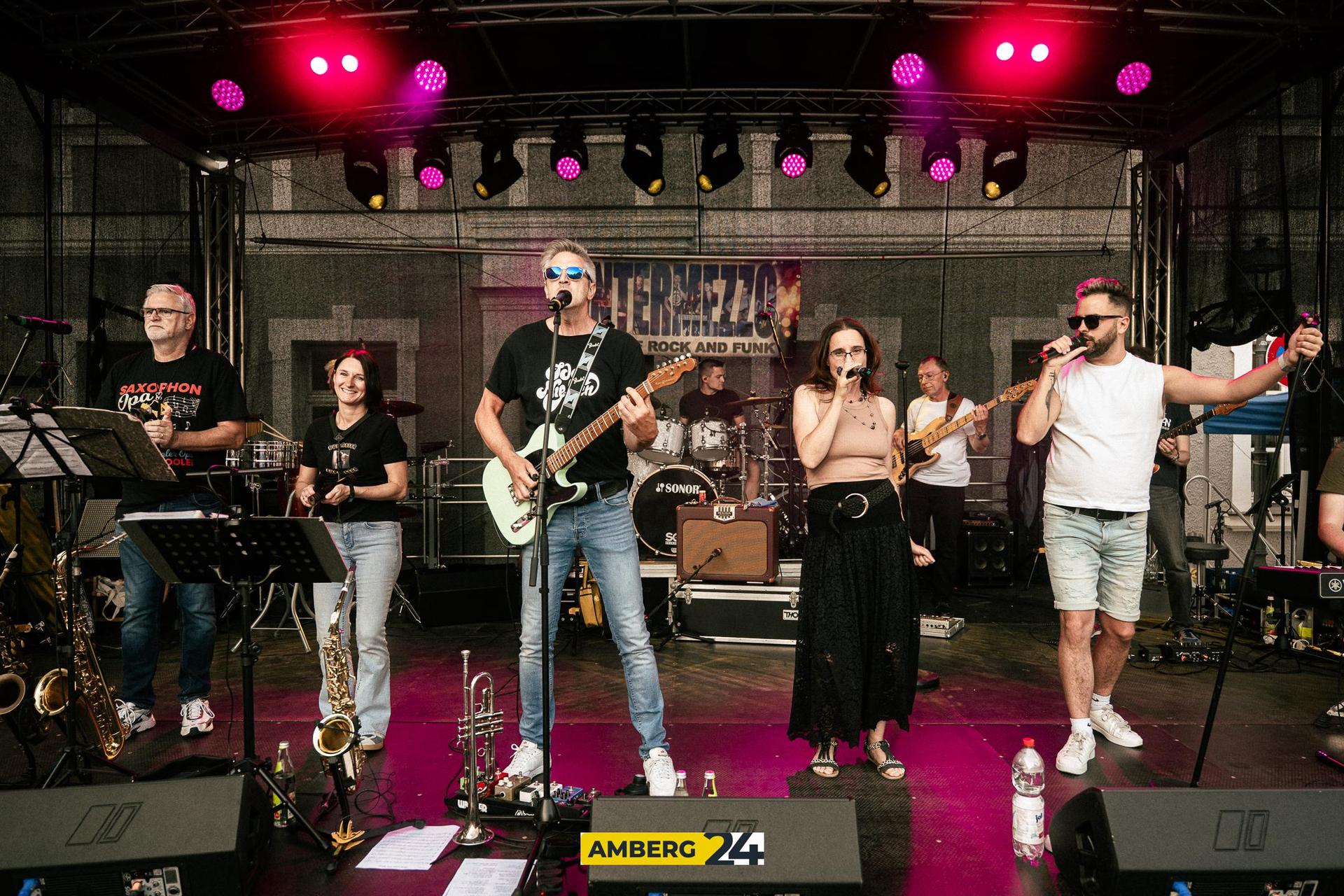 Altstadtfest + Schrannenplatz = Party!!! (Bild: David Mueller)