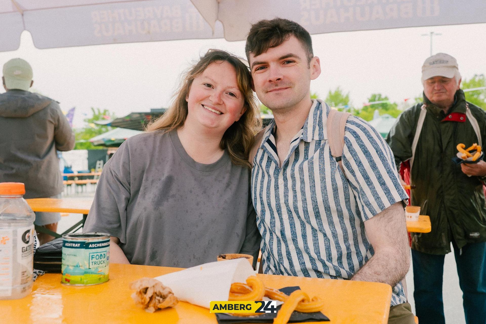 Auch am Samstag was viel los auf dem Foodtruck-Festival in Amberg. (Bild: David Mueller)