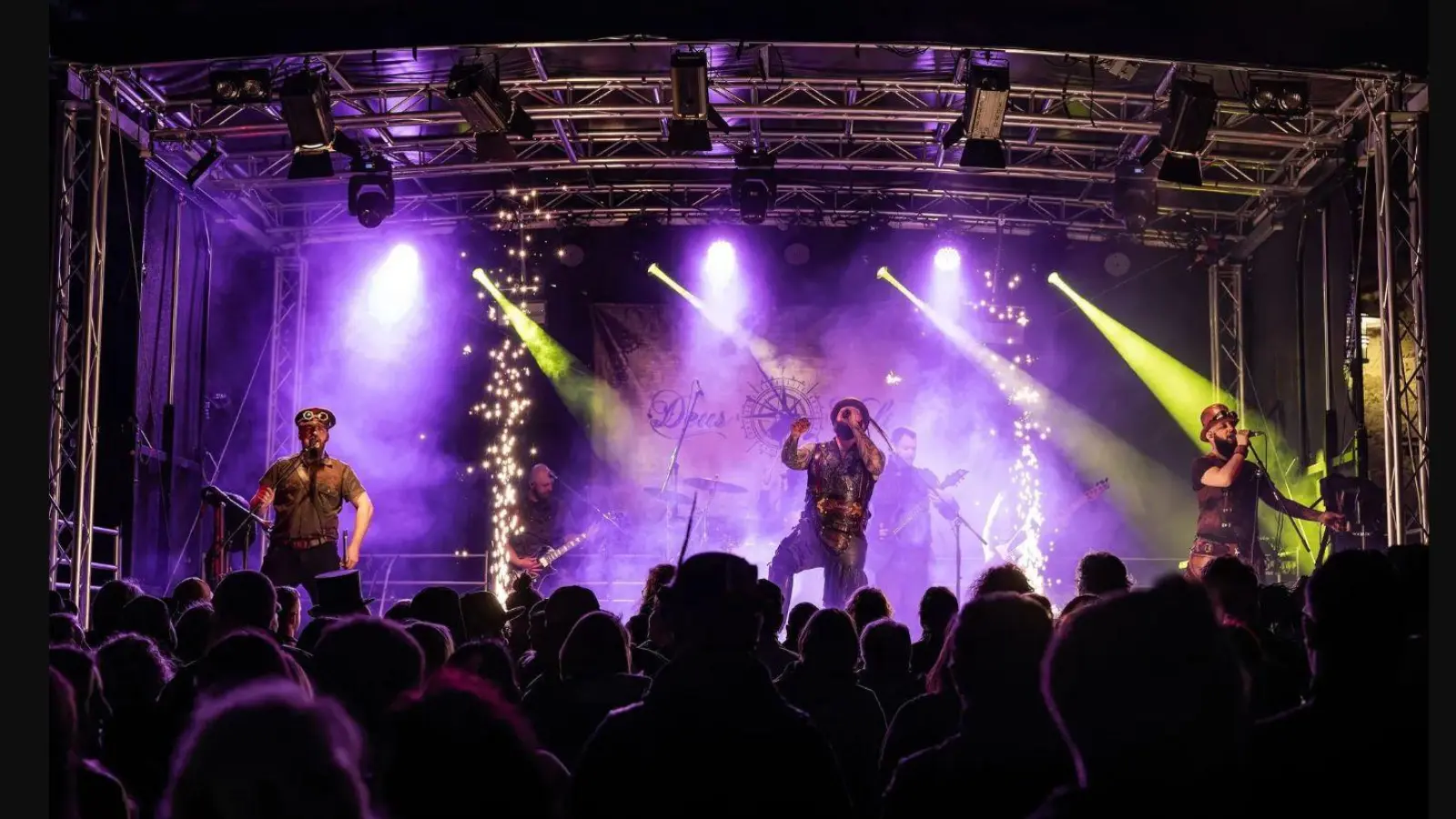 Deus Vult werden am 22. November beim „Mittelalter Meets Metal” im Amberger Casino Saal wieder auf der Bühne stehen.  (Bild: Daniela Adelfinger/exb)