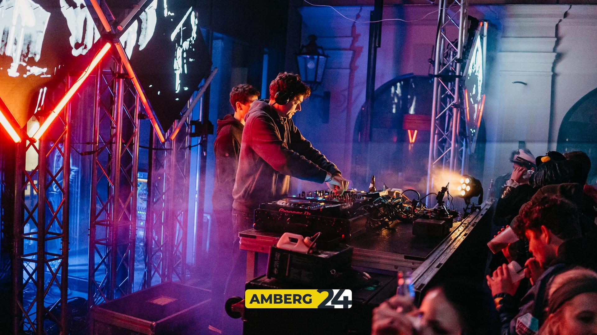 Wie die Hexennacht in den Drei Höfen gefeiert wurde, zeigen die Bilder von Fotograf Mario. (Bild: Mario Donhauser)