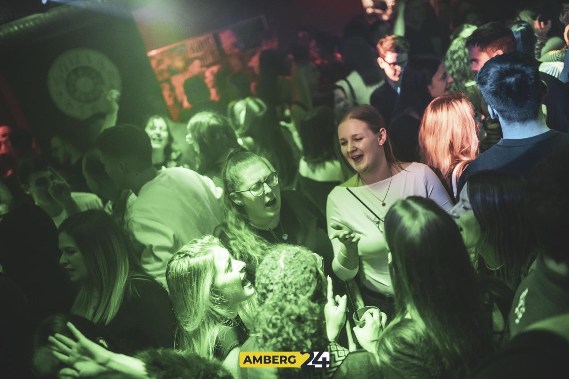 Party am 1. Weihnachtsfeiertag im Happy Rock.  (Bild: Martin Sponsel)