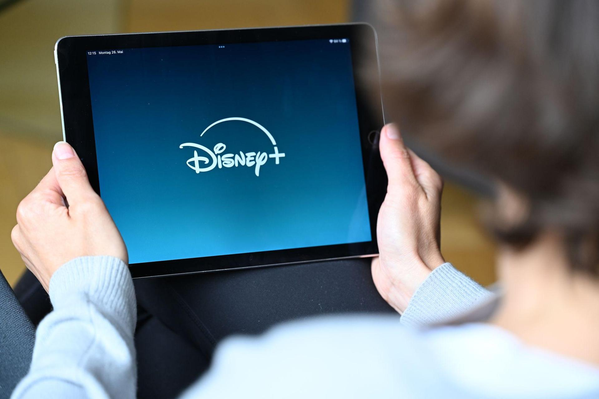 Abonnenten des Streamingdienstes Disney+ müssen derzeit bei einigen Premium-Inhalten Abstriche in der Bildqualität hinnehmen. (Bild: Wolf von Dewitz/dpa)