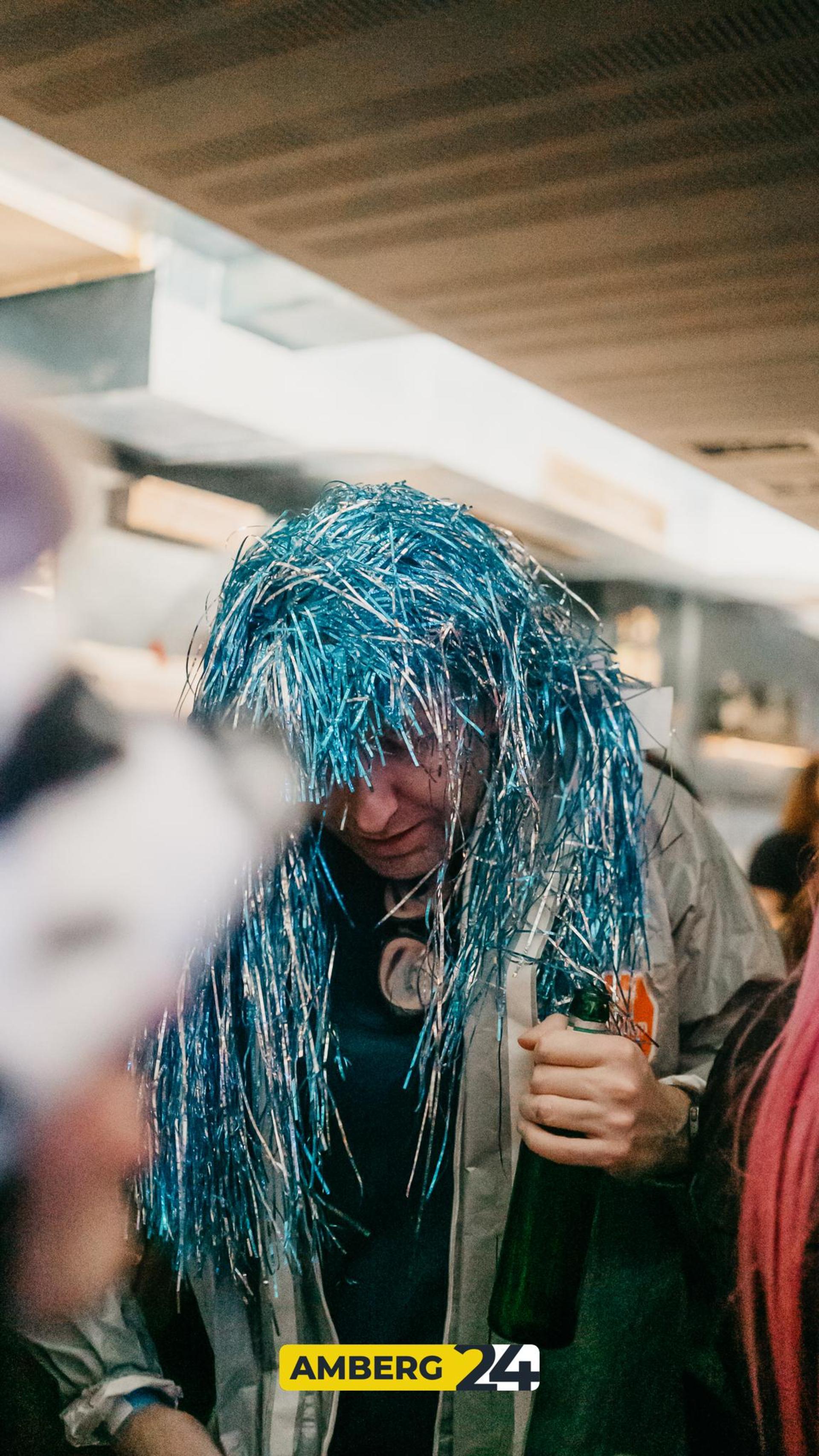 Auch im Blauen Haus waren am Donnerstag die Hexen los.  (Bild: Mario Donhauser)