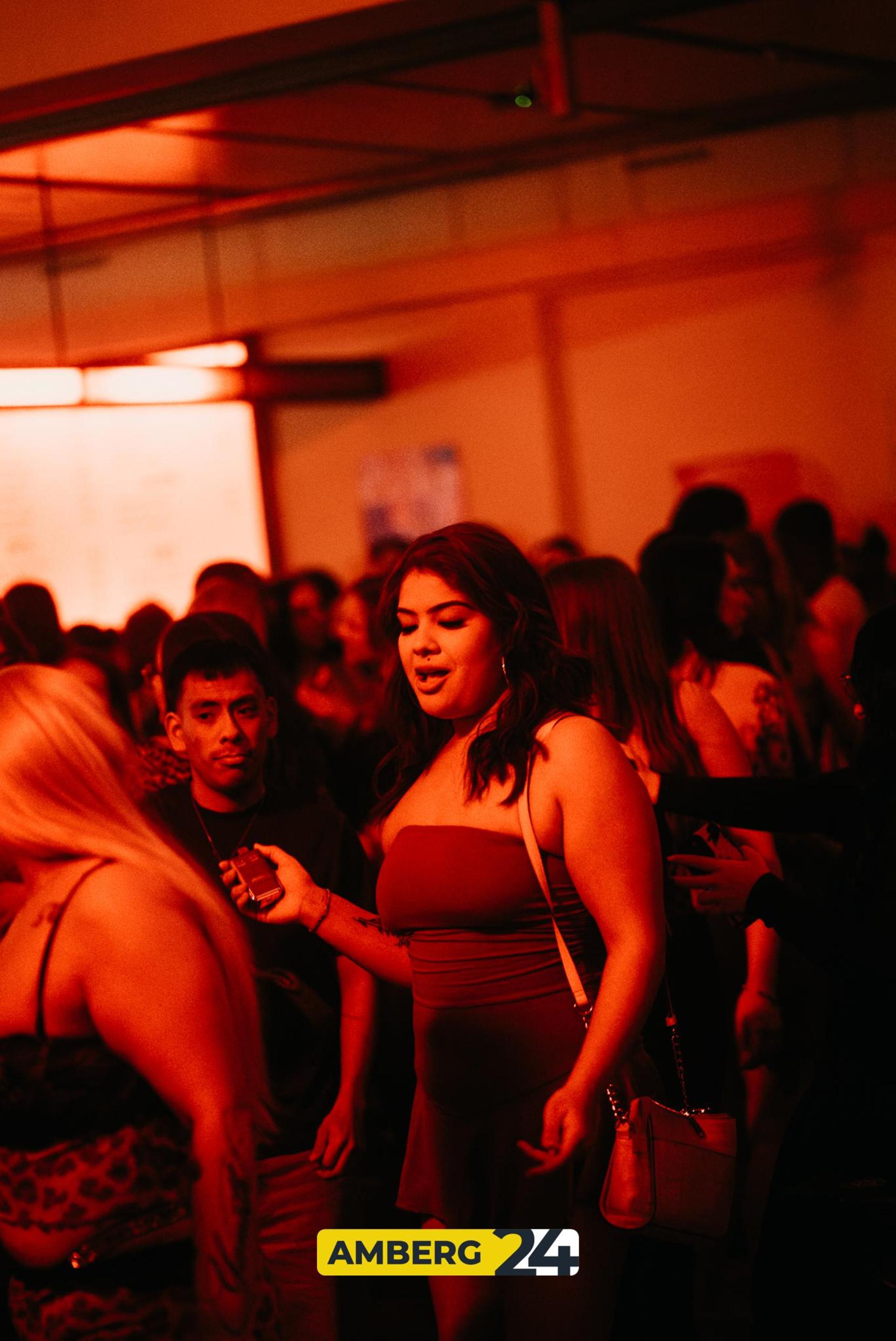 Models and Bottles im Casino in Amberg. (Bild: Mario Donhauser)