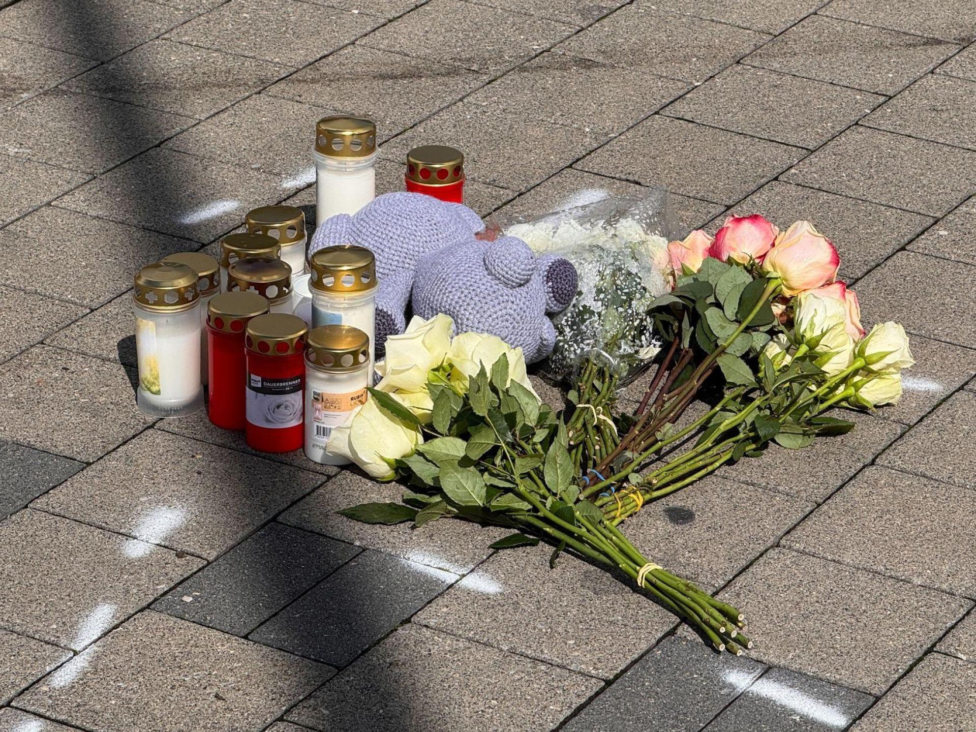 Nach dem Tod eines Zwölfjährigen auf einem Parkplatz in Niedernhall sind viele Fragen offen. (Bild: Marijan Murat/dpa)