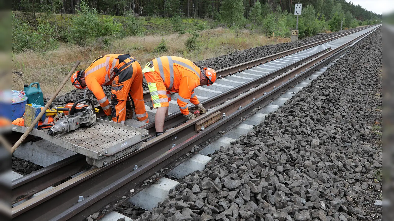 Unbekannte Täter stehlen Arbeitsgeräte von einer Baustelle bei Etzelwang. Die Bundespolizei bittet um Hinweise. (Symbolbild: Wolfgang Steinbacher)
