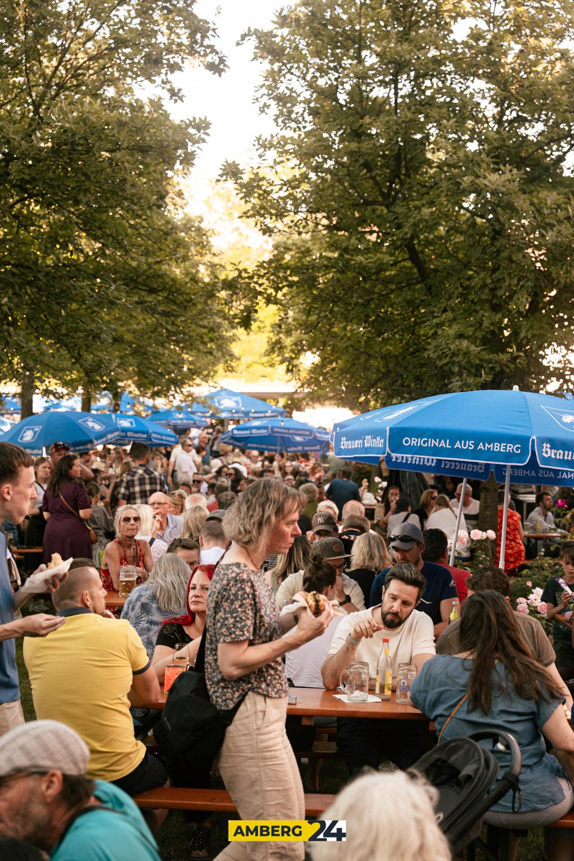Einen ganz eigenen Vibe gab&#39;s auf dem Altstadtfest im Innenhof des Landratsamts! (Bild: David Mueller)