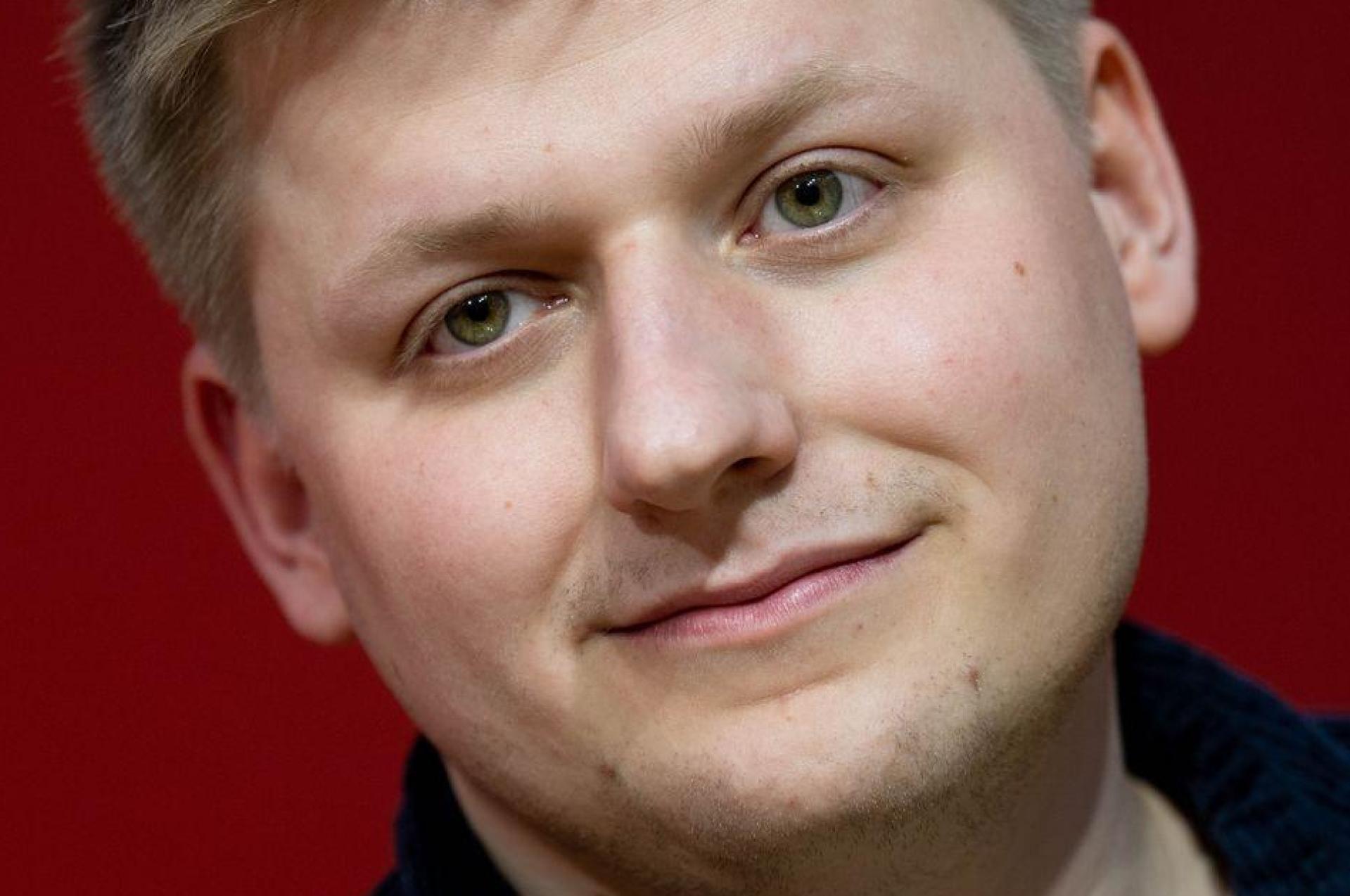 Das Statement von Sebastian Hotz alias „El Hotzo“ löste im Netz damals zahlreiche Reaktionen aus. (Archivbild) (Bild: Hendrik Schmidt/dpa)