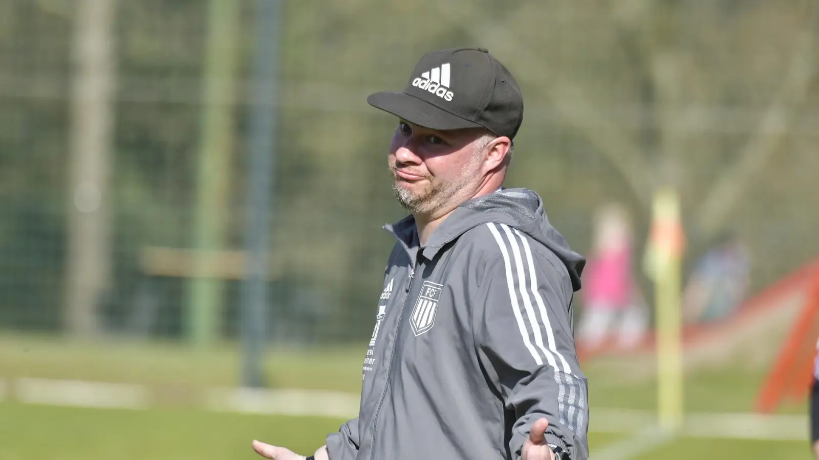 Dominik Dontschenko bleibt auch in der kommenden Saison Trainer des FC Freihung.  (Archivbild: Hubert Ziegler)