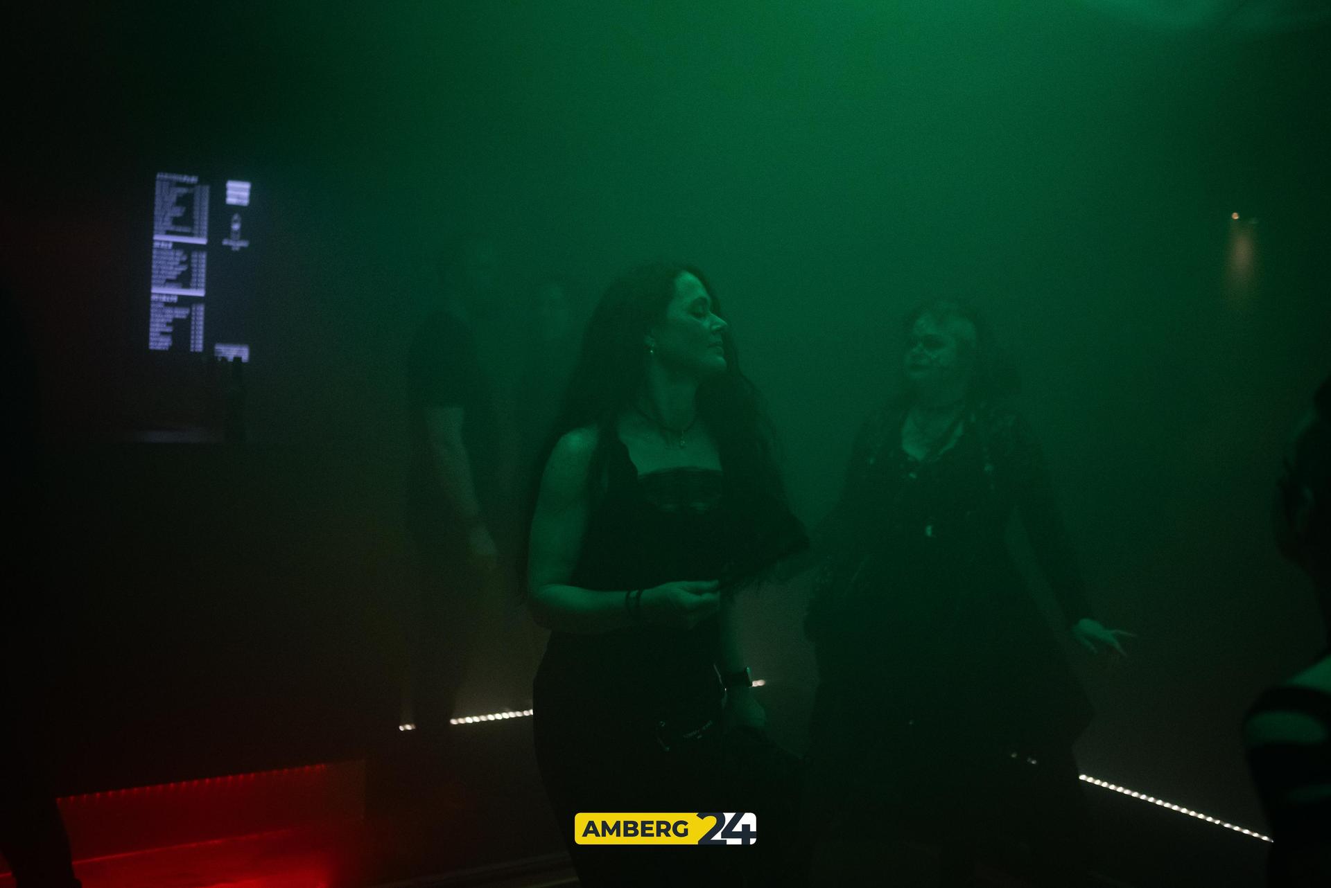 Dark Techno und Electro gab&#39;s am Samstag im Trio Amberg! (Bild: Mario Donhauser)