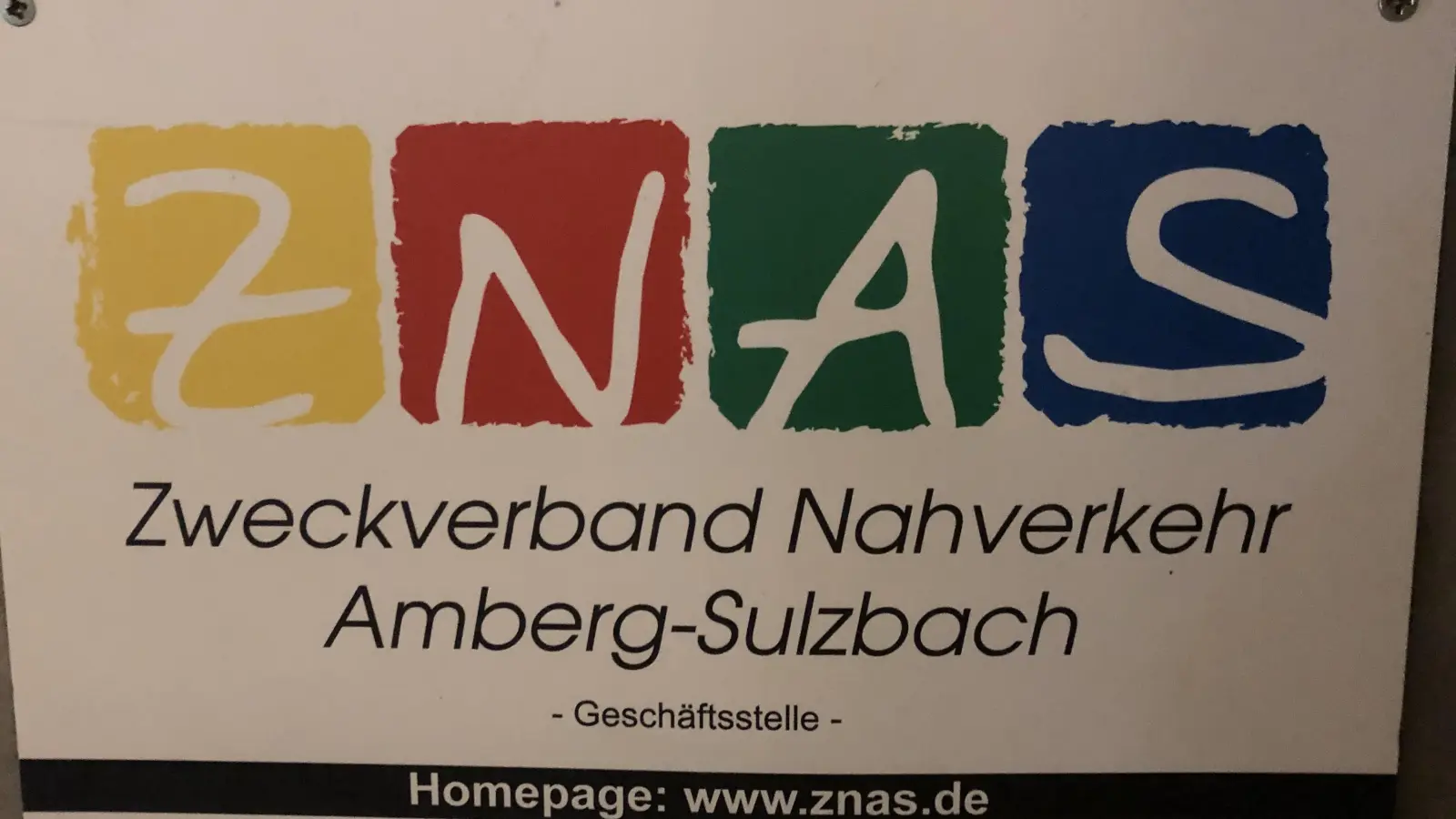 Der Zweckverband Nahverkehr Amberg-Sulzbach richtet während der fünftägigen Sperrung des Place de Laneuveville in Auerbach eine Ersatzhaltestelle an der Alleestraße ein.  (Symbolbild: Heike Unger)
