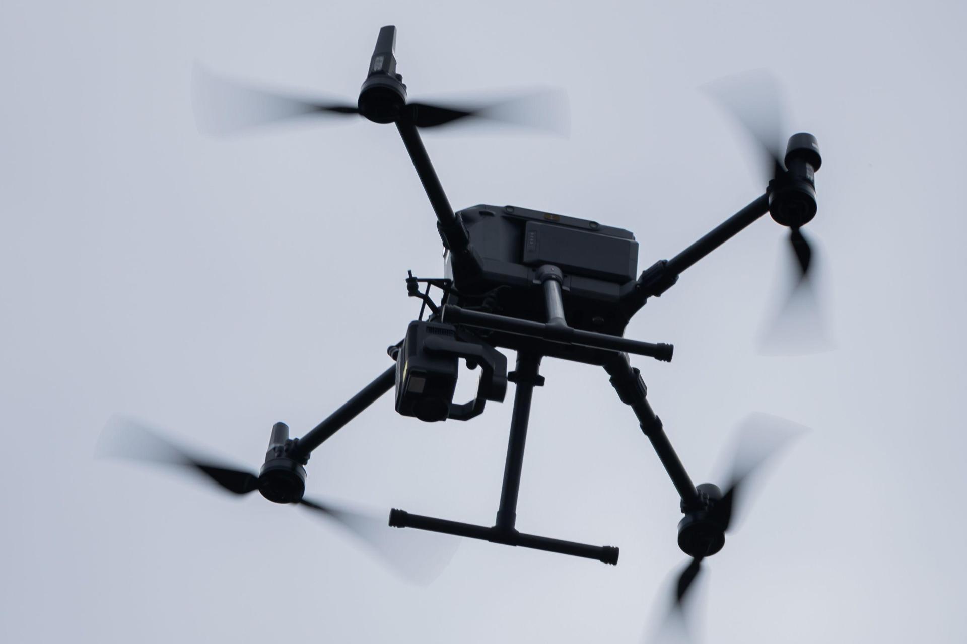 Dank eines Drohneneinsatzes konnte ein Senior in Vilseck gerettet werden. (Symbolbild: Christoph Soeder)