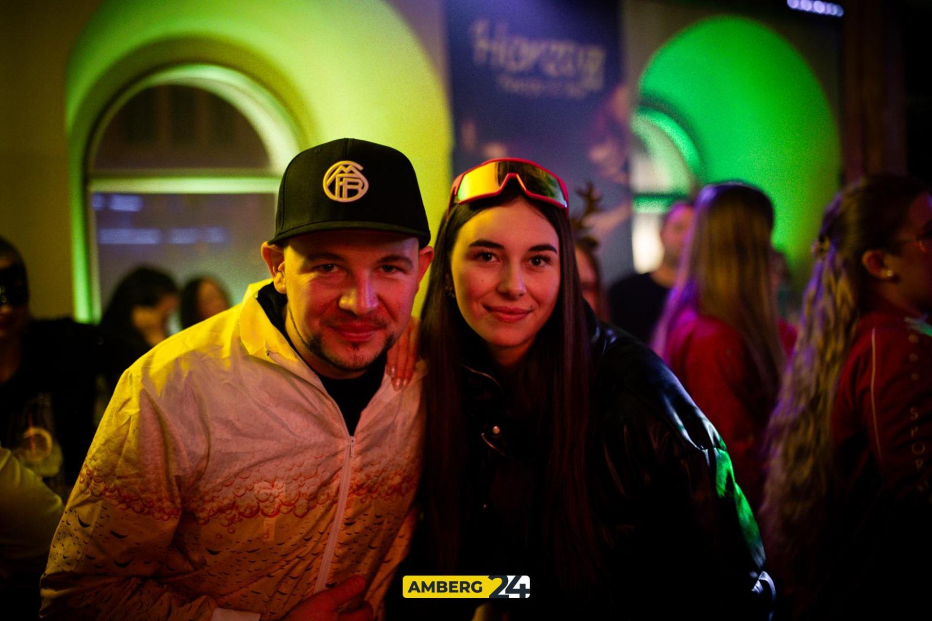 Im „Herzog” in Sulzbach-Rosenberg stieg am Samstag der Hausfasching.  (Bild: Julia Bär)