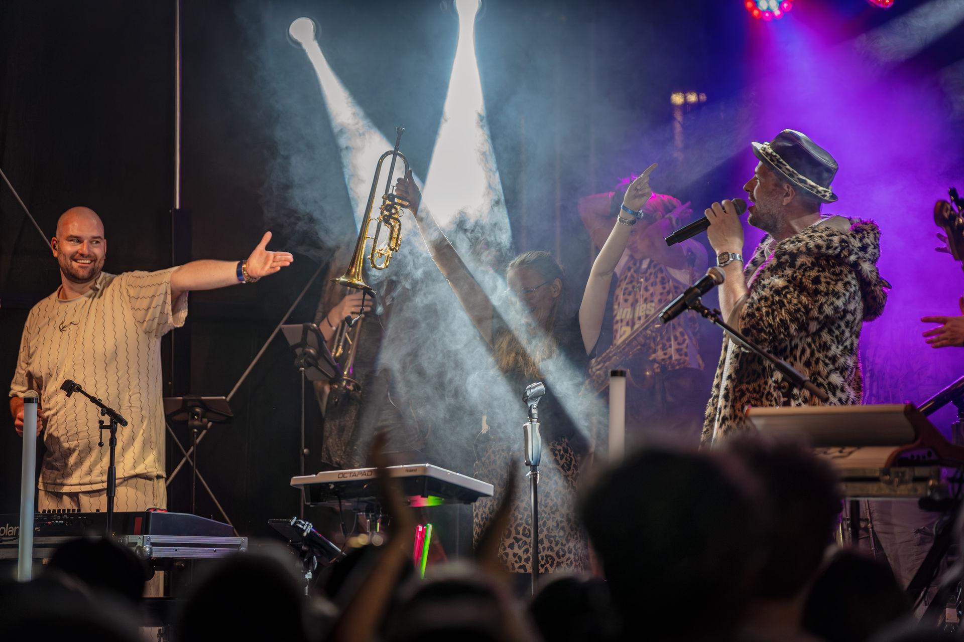 Amberg feiert Altstadtfest und macht die Nacht zum Tag. (Bild: Michael Golinski)