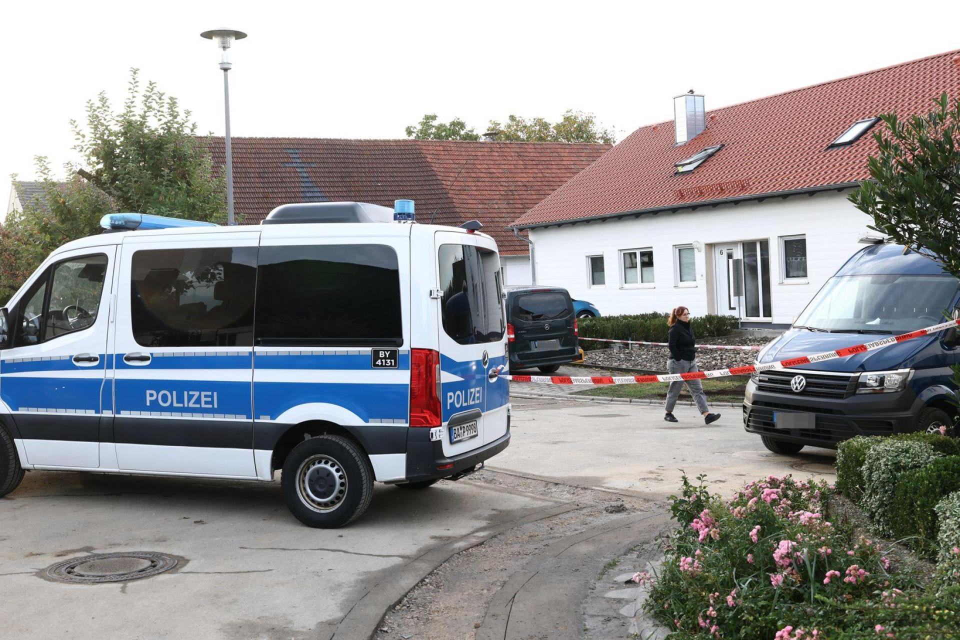 Bei einer routinemäßigen Waffenkontrolle sind zwei Behördenmitarbeiter getötet worden. (Archivbild: Daniel Löb/dpa)
