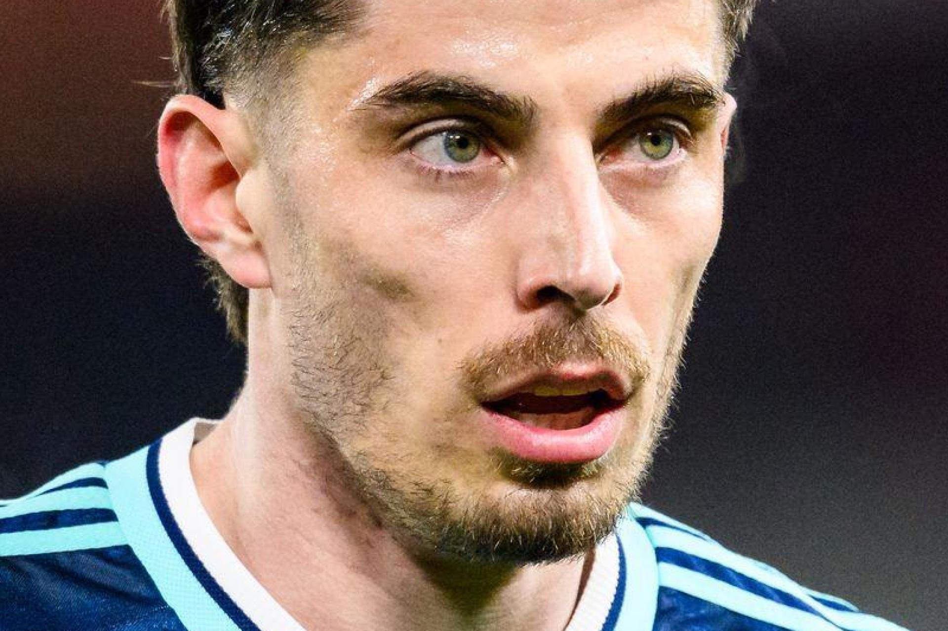 Das blaue DFB-Auswärtstrikot verkauft sich zum WM-Start sehr gut - allerdings gibt es einen kurzfristigen Engpass bei Namen mit dem Buchstaben V - wie etwa bei Kai Havertz. (Archivbild) (Bild: Tom Weller/dpa)