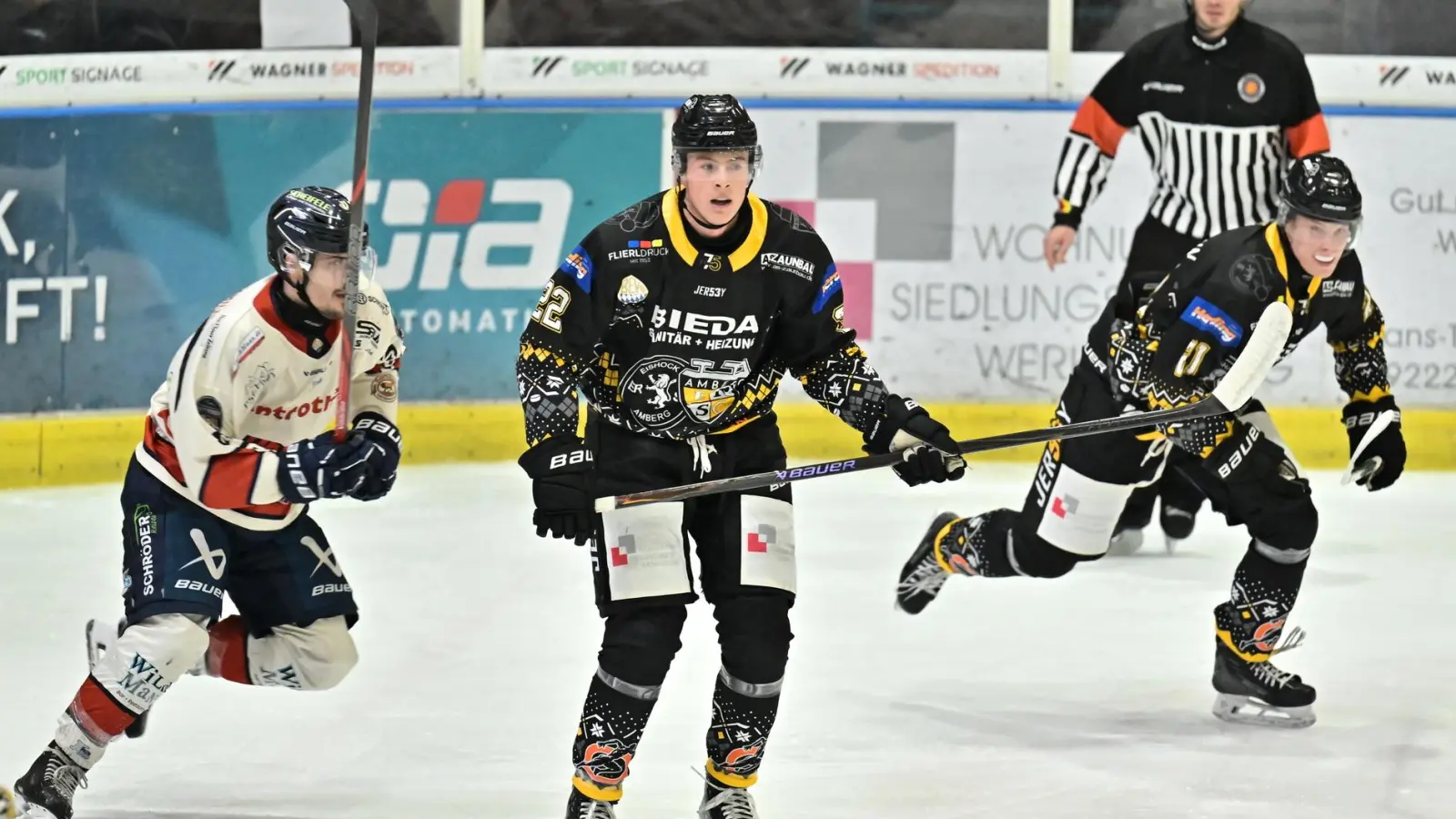 Der ERSC Amberg will in Pfaffenhofen den einen oder anderen Punkt mitnehmen. (Bild: Hubert Ziegler)