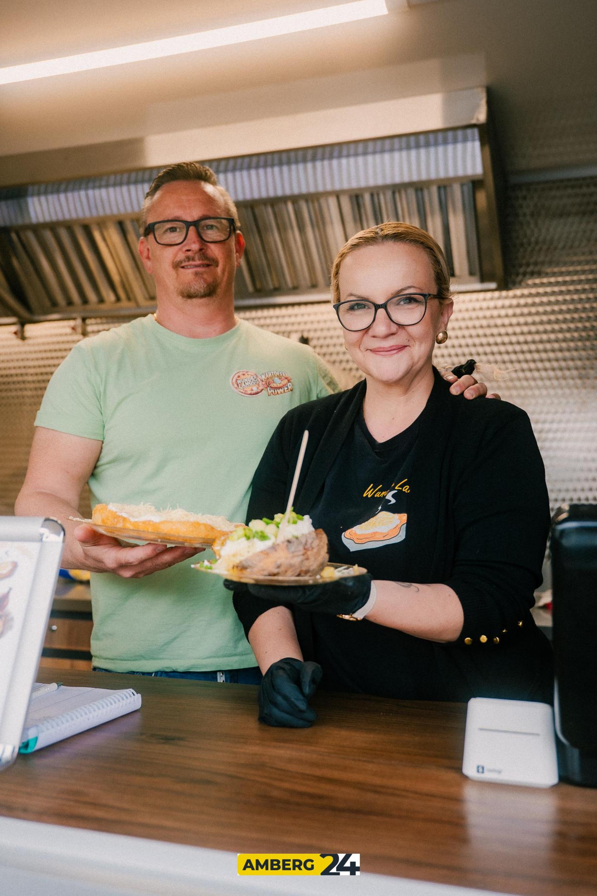 Auch am Samstag was viel los auf dem Foodtruck-Festival in Amberg. (Bild: David Mueller)