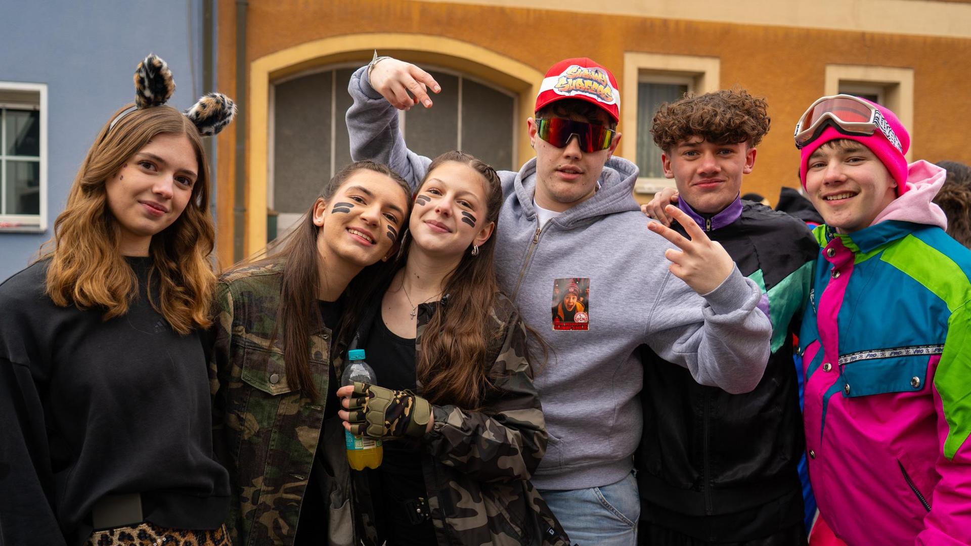 In Hahnbach ging es am Sonntag vor, während und vor allem nach dem Faschingszug richtig ab. (Bild: knz)