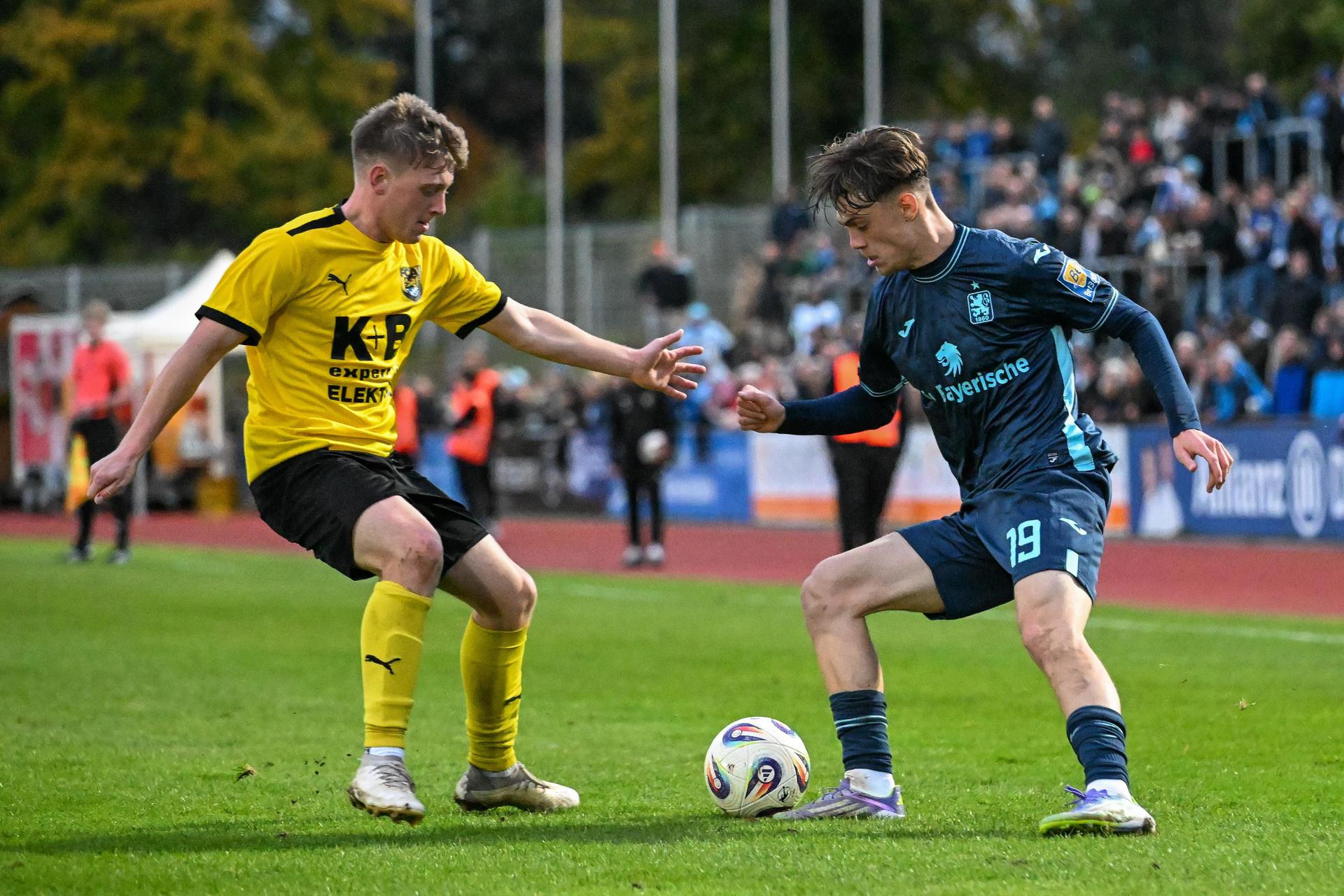 In der heutigen Zeit spielt der FC Amberg höchstens noch Testspiele gegen den TSV 1860 München. Vor 10 Jahren kickte der Löwennachwuchs mit vielversprechenden Talenten am Schanzl.  (Bild: Loeffler, Jonas)